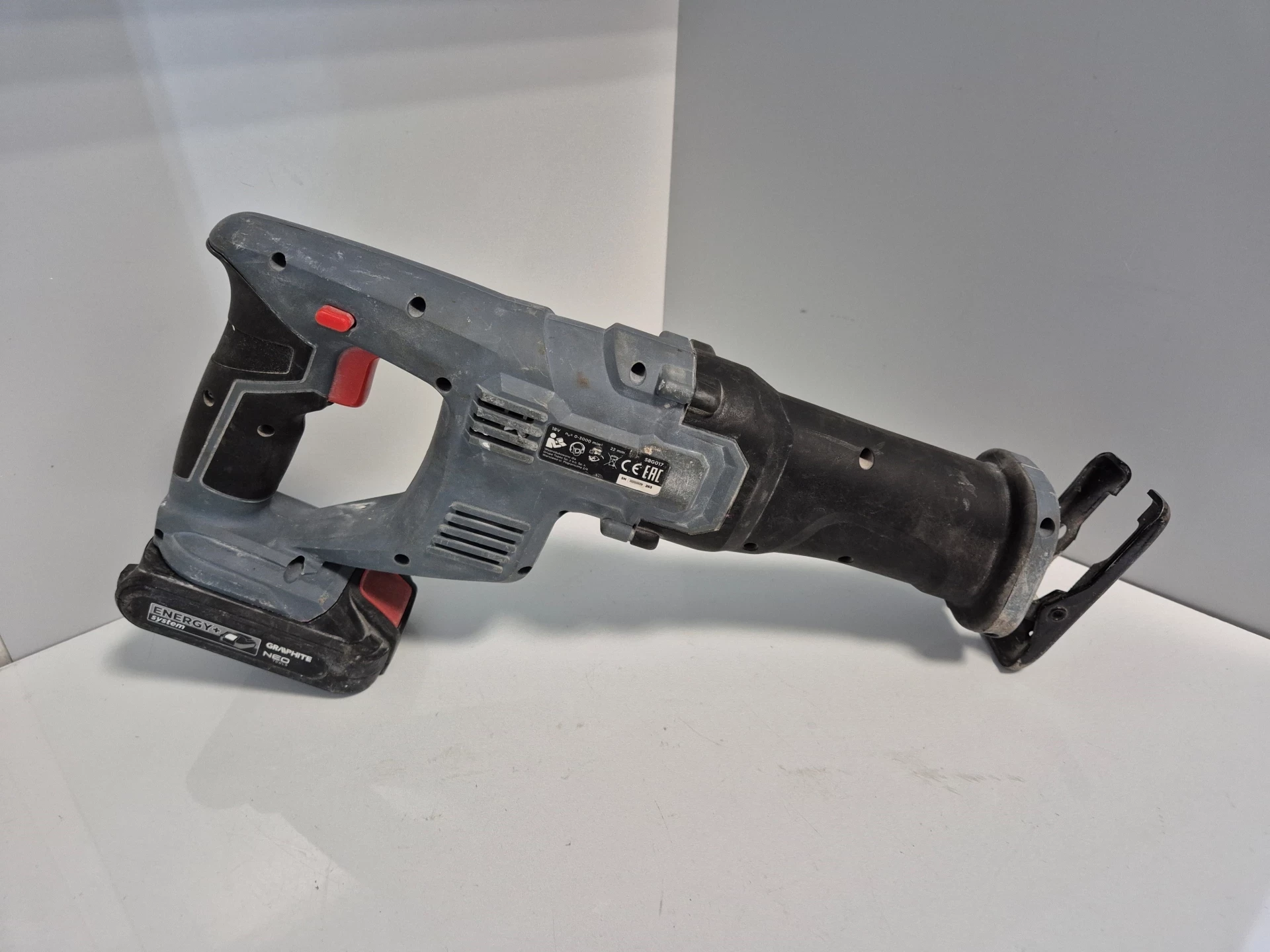 pilarka-szablowa-graphite-energy-58g017-pila-szablasta-aku-ean-gtin-5902062045928