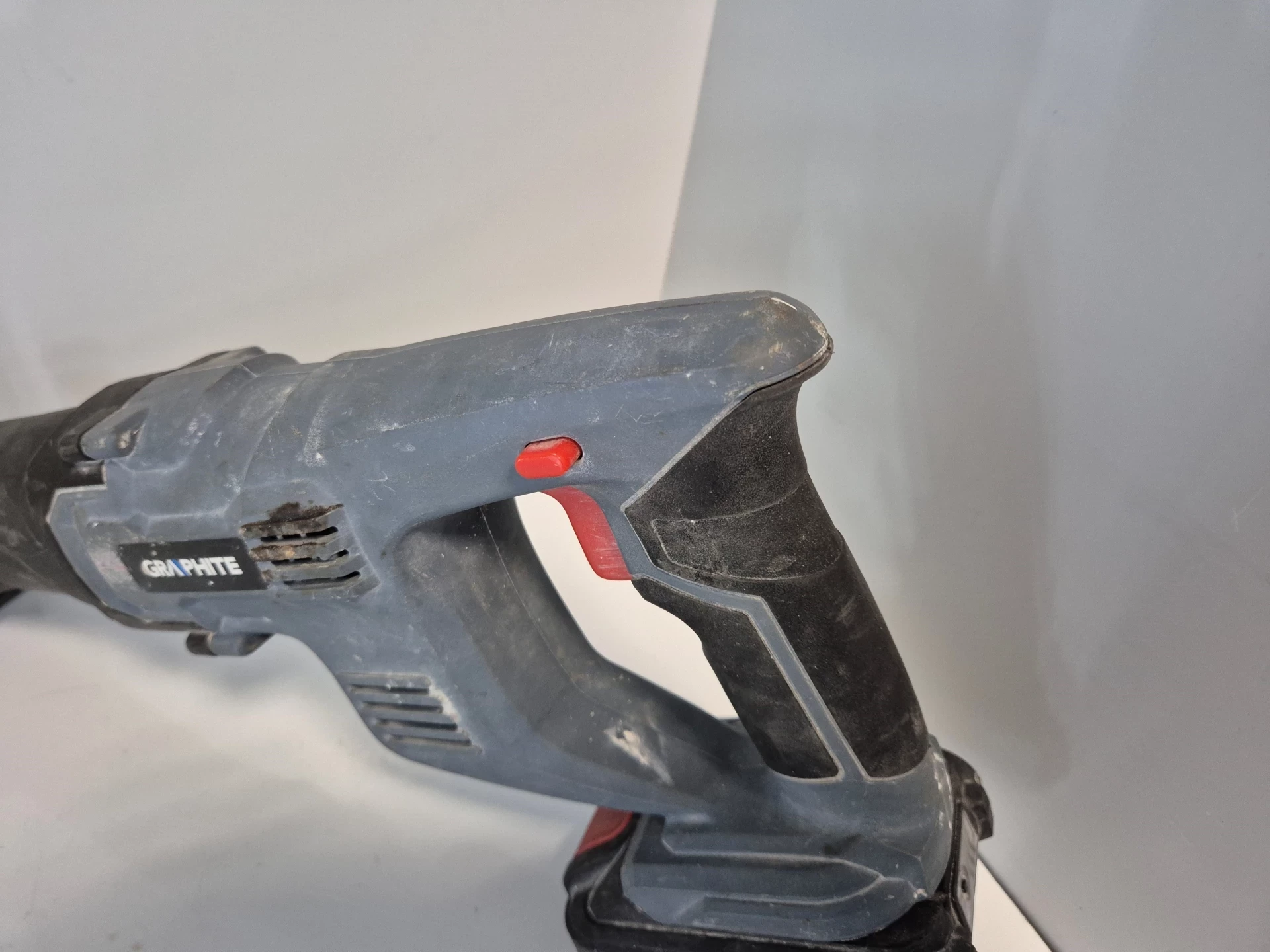 pilarka-szablowa-graphite-energy-58g017-pila-szablasta-aku-kod-producenta-58g017