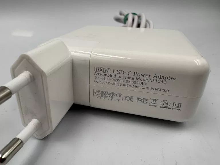 ladowarka-100w-usb-c-kabel-stan-11323-2