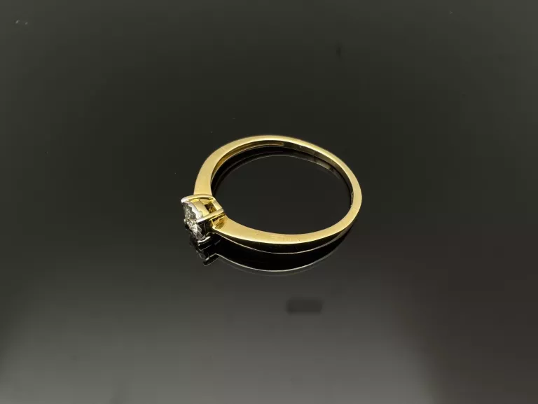 znakomity-zloty-pierscionek-z-brylantem-585-137g-r14-material-15835-2