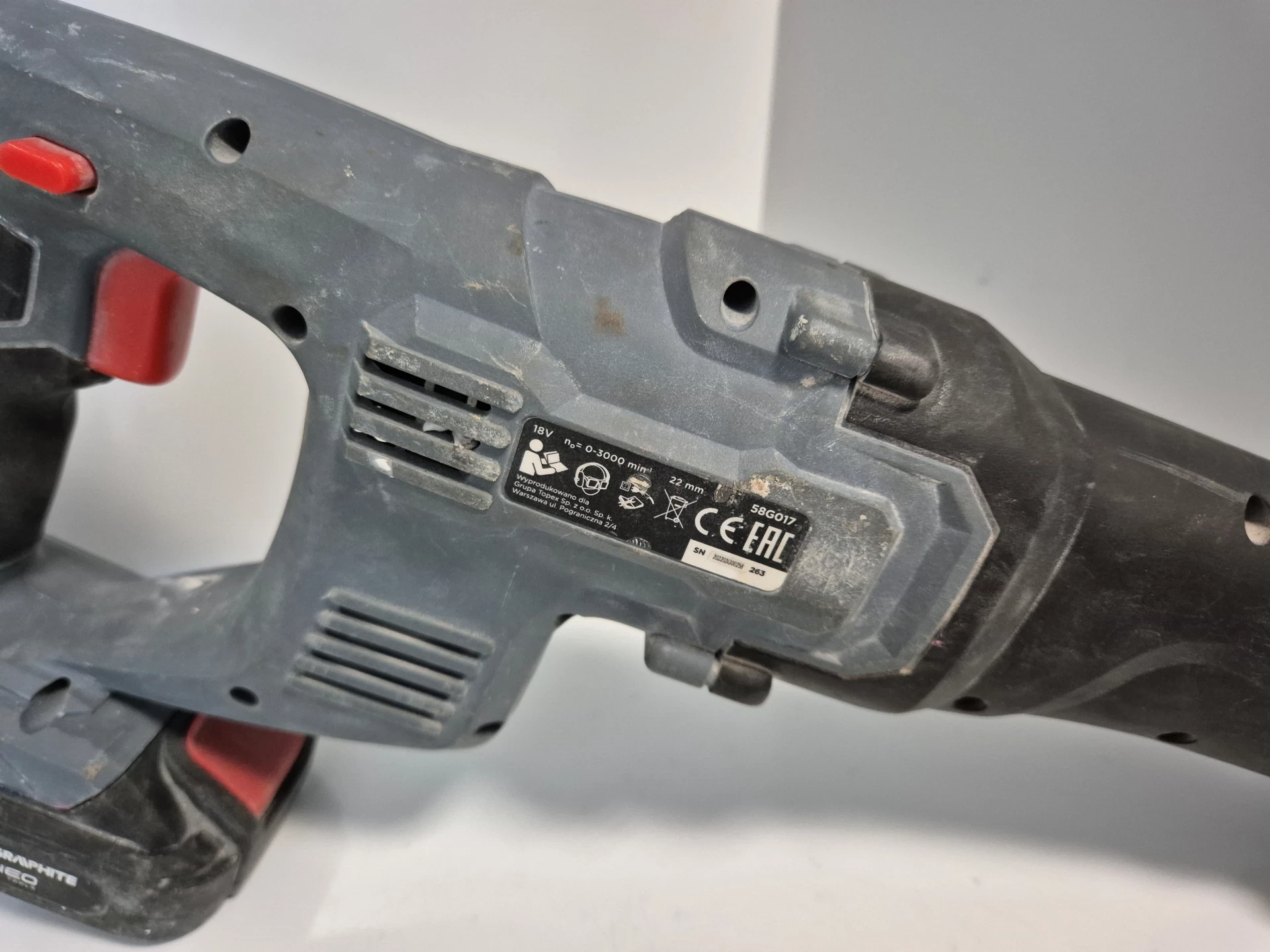 pilarka-szablowa-graphite-energy-58g017-pila-szablasta-aku-seria-58g017