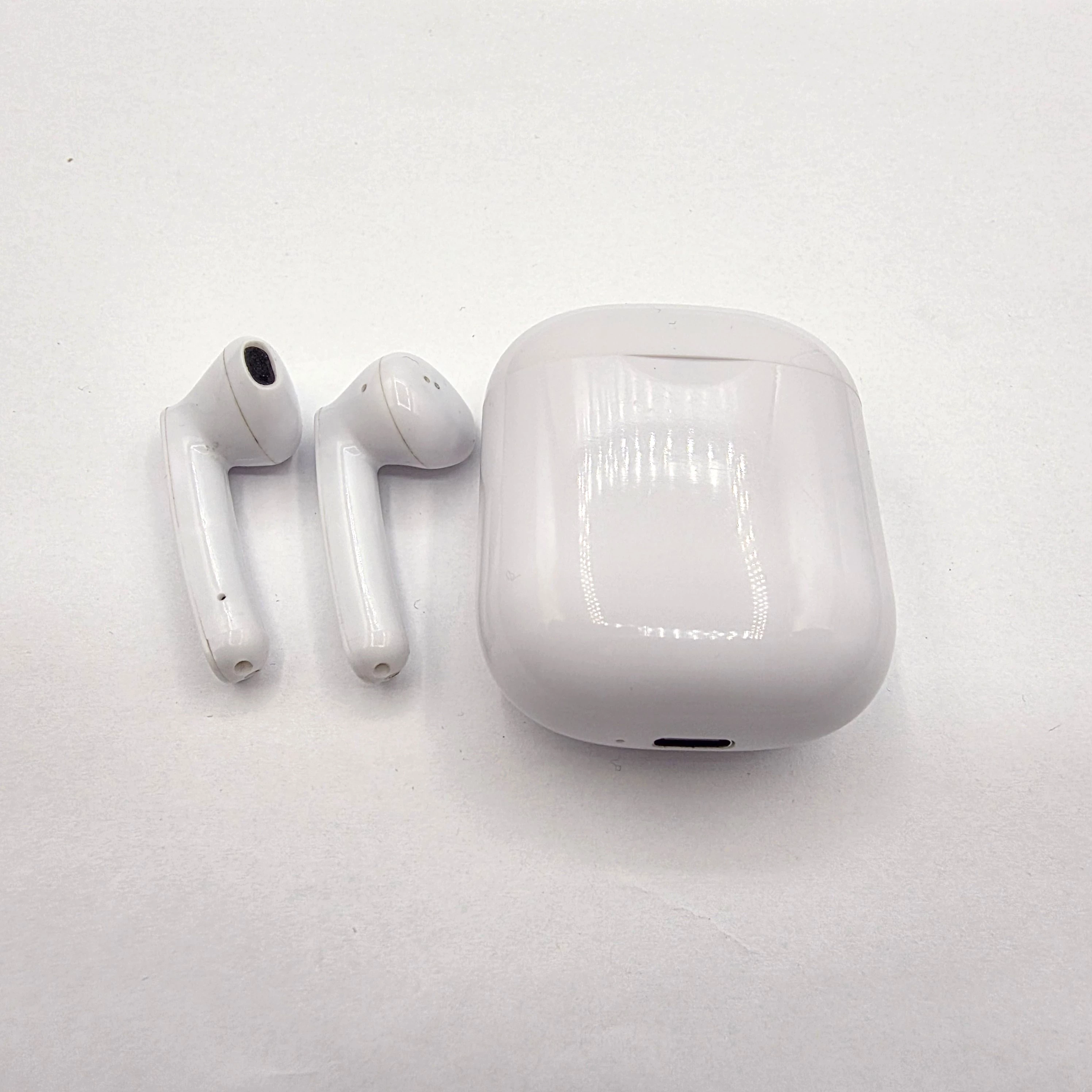 bezprzewodowe-biale-sluchawki-tws-3-maja-48-poznan-ska-x