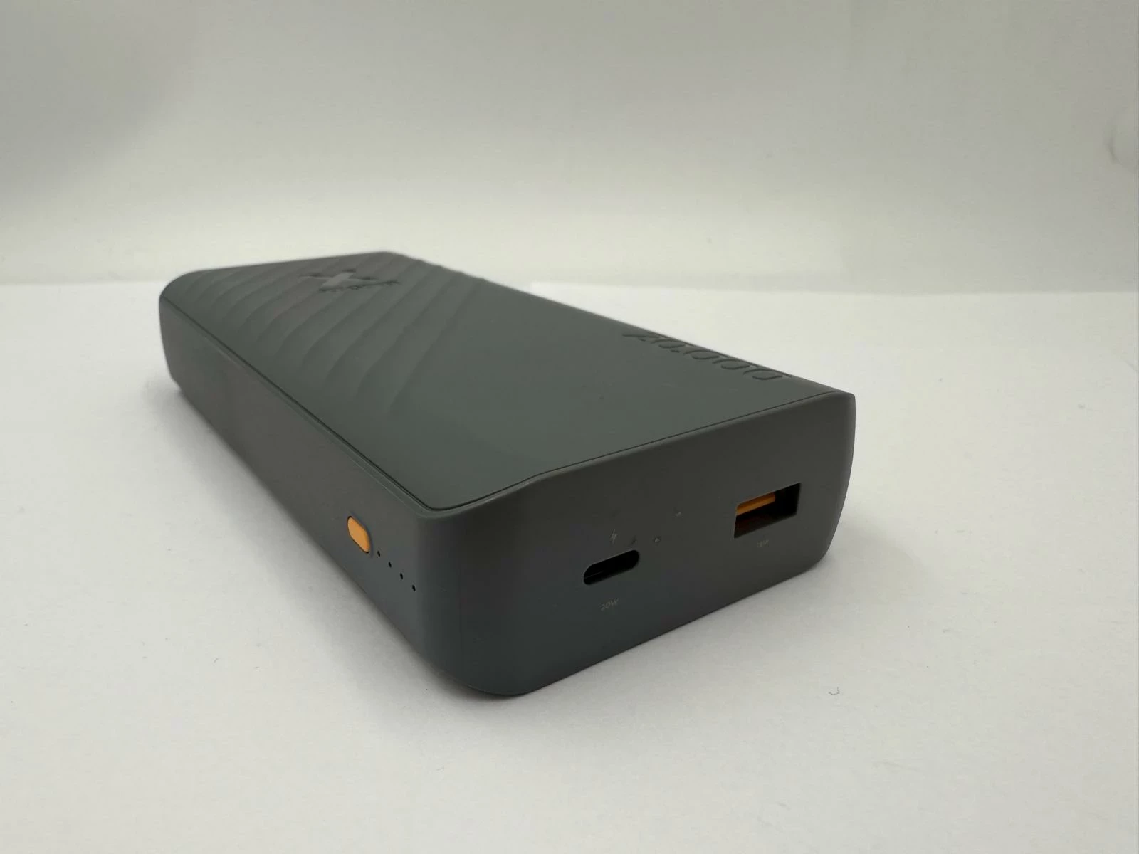 powerbank-xtorm-20000-mah-6x-fast-charges-ean-gtin-8718182278439