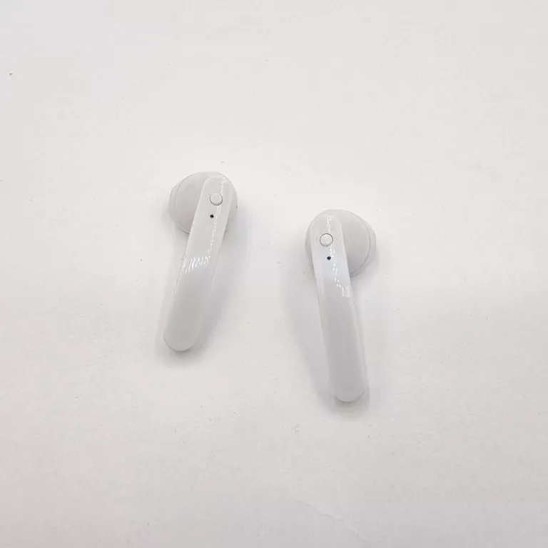 bezprzewodowe-biale-sluchawki-tws-kolor-dominujacy-129357-2