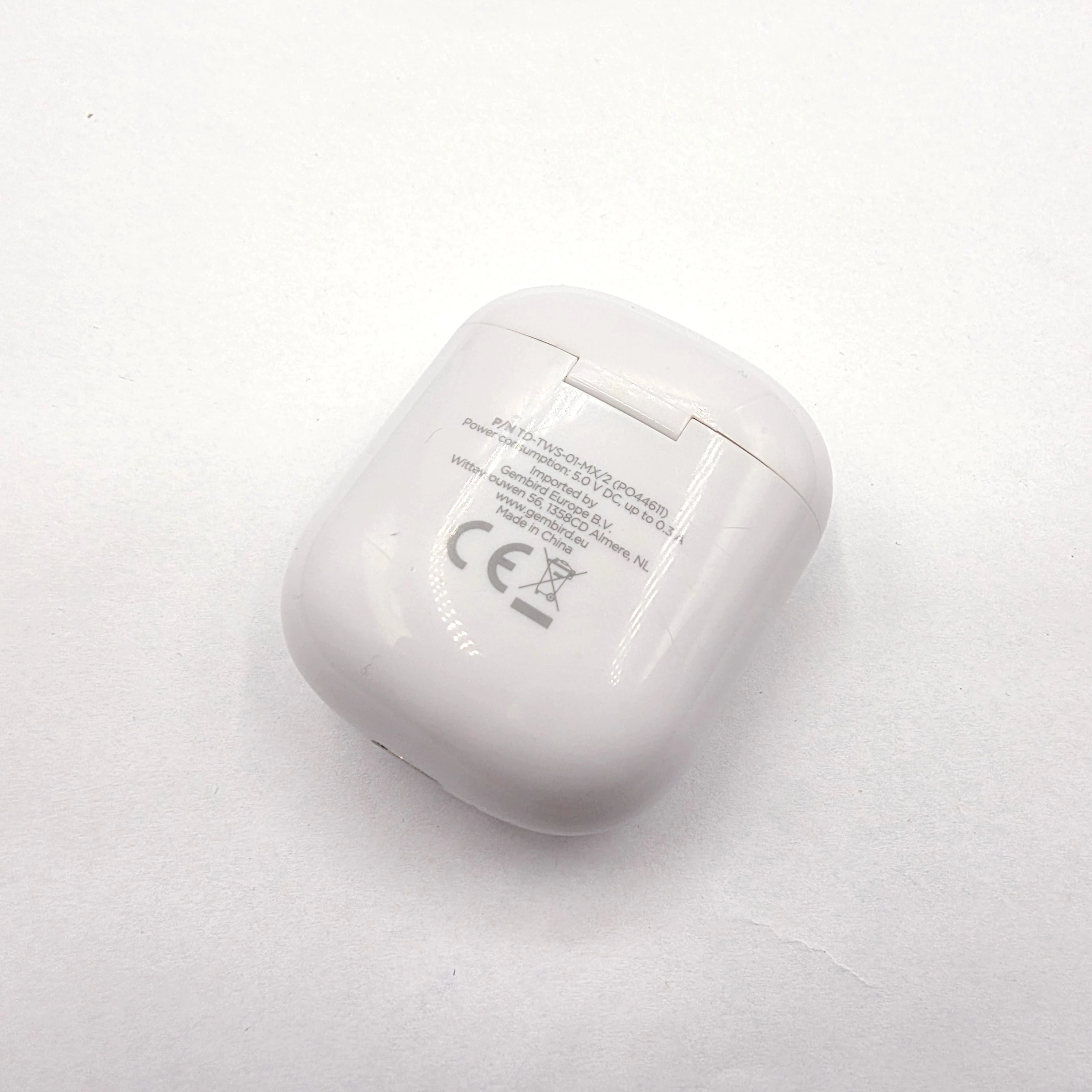 bezprzewodowe-biale-sluchawki-tws-ean-gtin-5904133205569