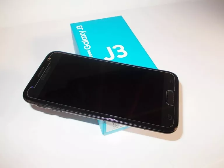 telefon-samsung-galaxy-j3-2017-16gb-lad-pud-ean-gtin-8806088849027