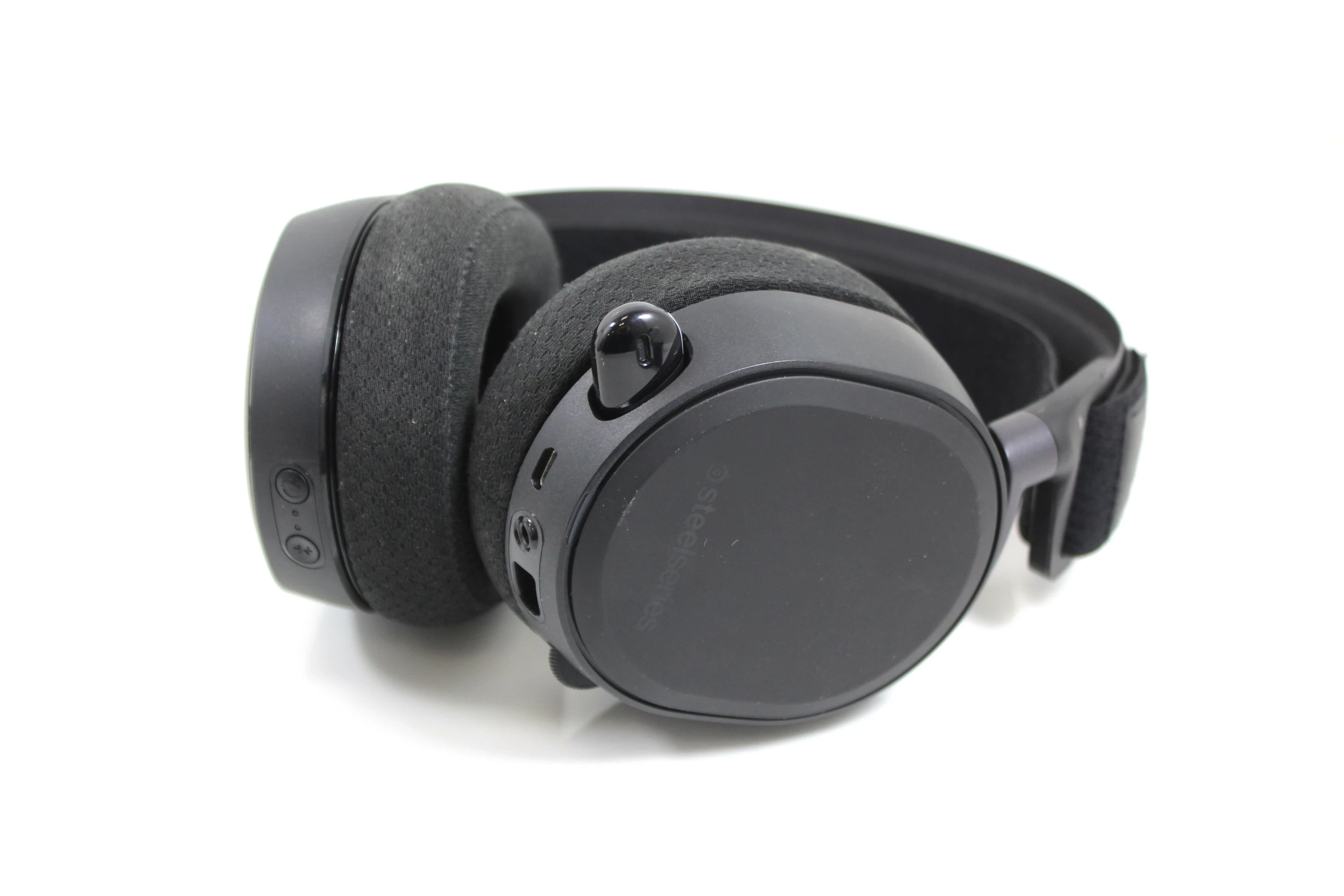 sluchawki-steelseries-arctis-pro-wireless-61473-marszalkowska-60-warszawa