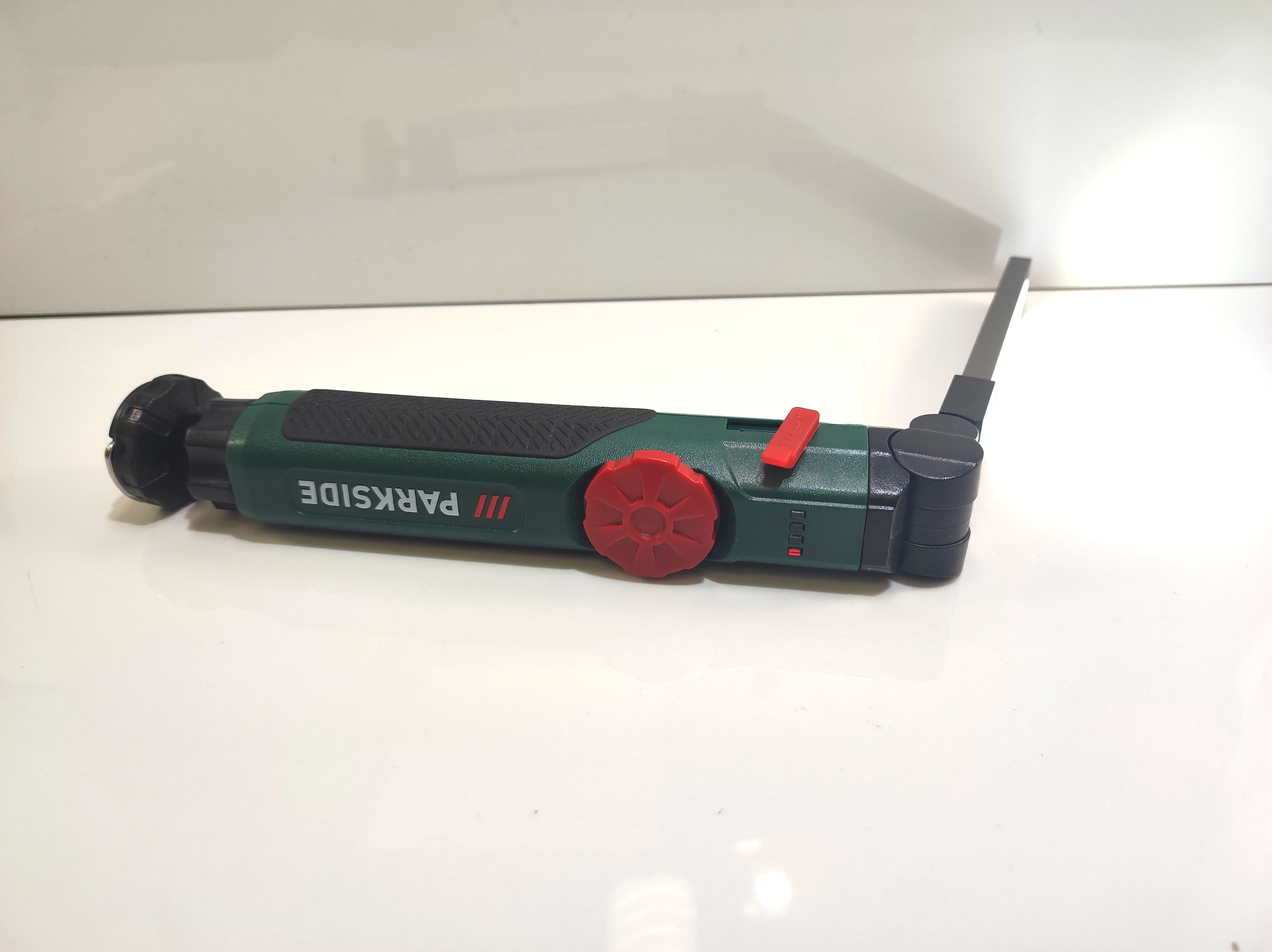 latarka-lampa-led-skladana-warsztatowa-parkside-600-lm-usb-c-magnetyczna-ean-gtin-4052916192047