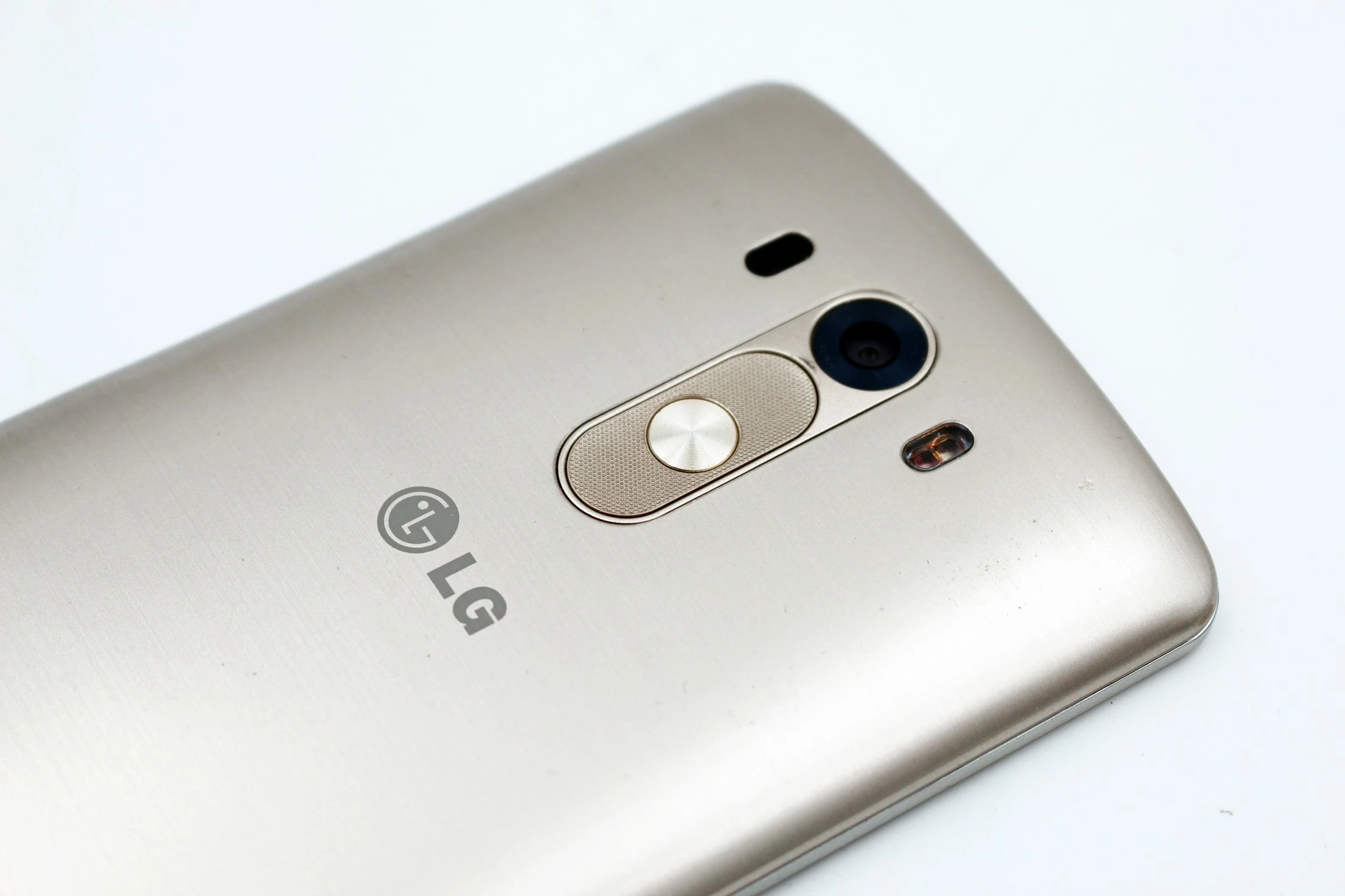 telefon-telefon-lg-g3-pojemnosc-akumulatora-2540