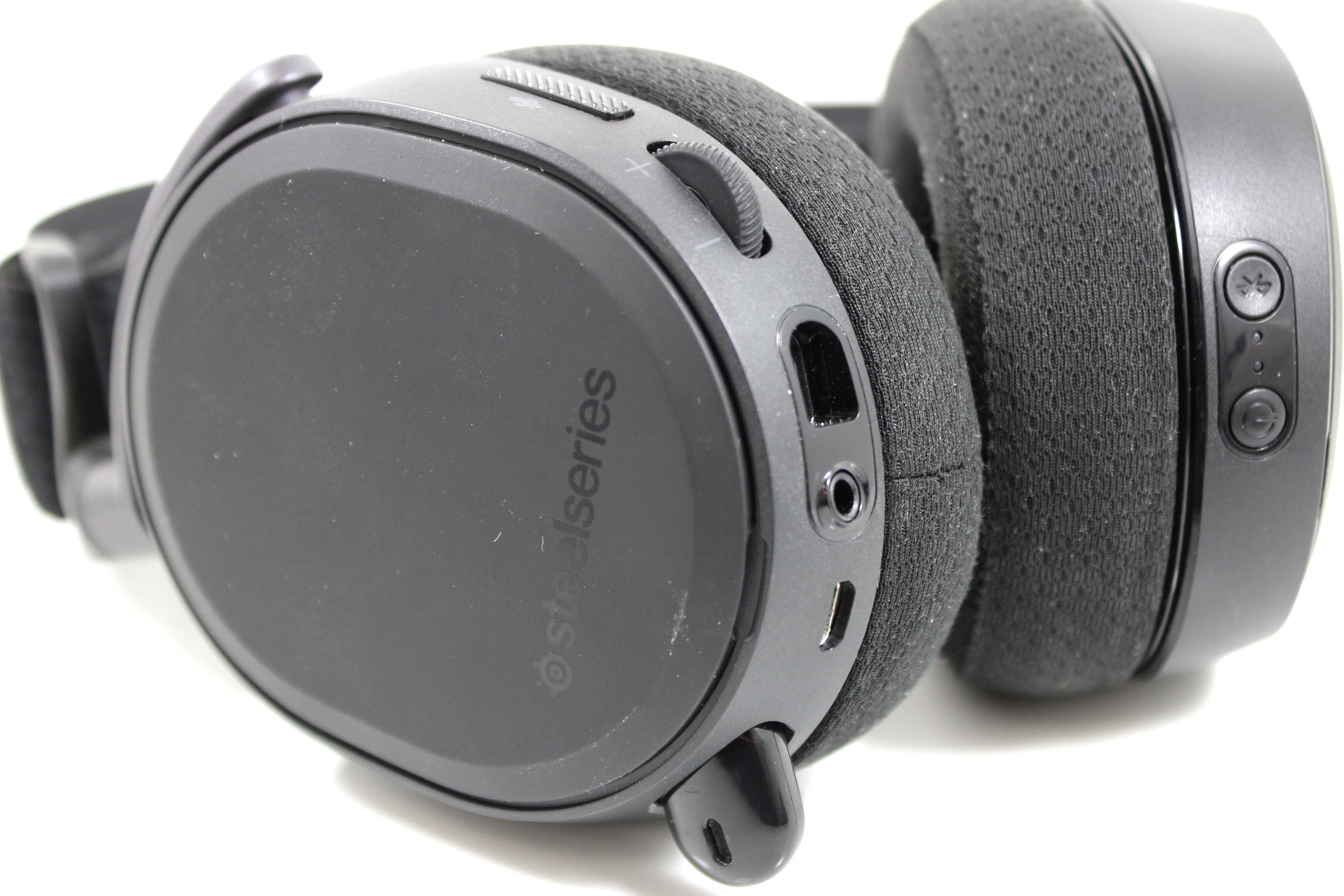 sluchawki-steelseries-arctis-pro-wireless-61473-kolor-249512-1647413