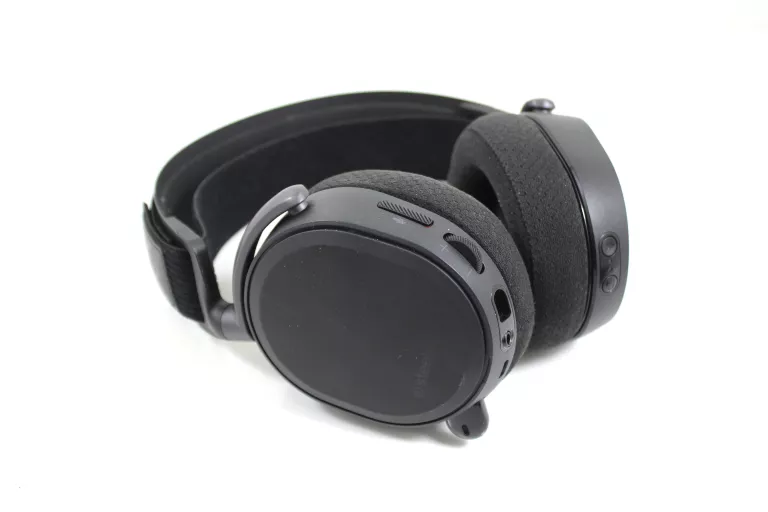 sluchawki-steelseries-arctis-pro-wireless-61473-model-arctis-pro