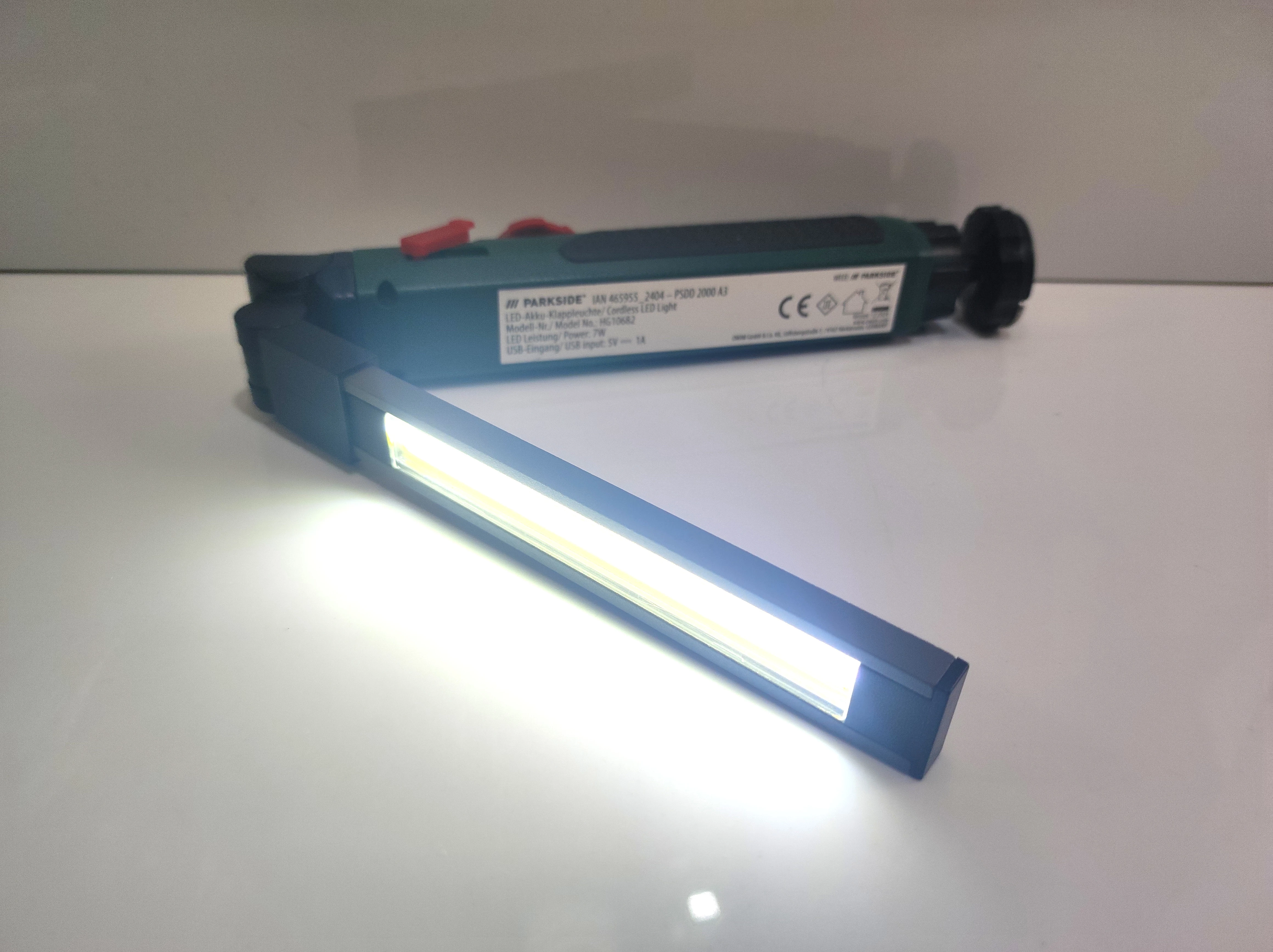 latarka-lampa-led-skladana-warsztatowa-parkside-600-lm-usb-c-magnetyczna-stan-11323-2