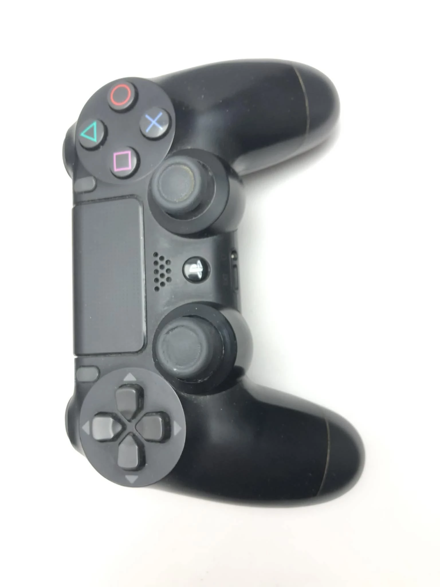 konsola-ps4-1tb-pad-stan-11323-2