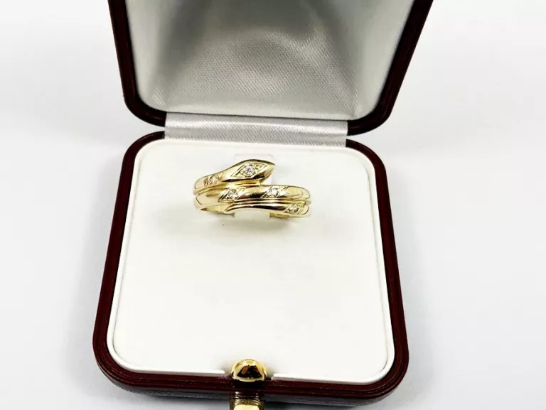 zloty-pierscionek-p585-z-cyrkoniami-waz-rozmiar-19-waga-320-ean-gtin-5906058302385