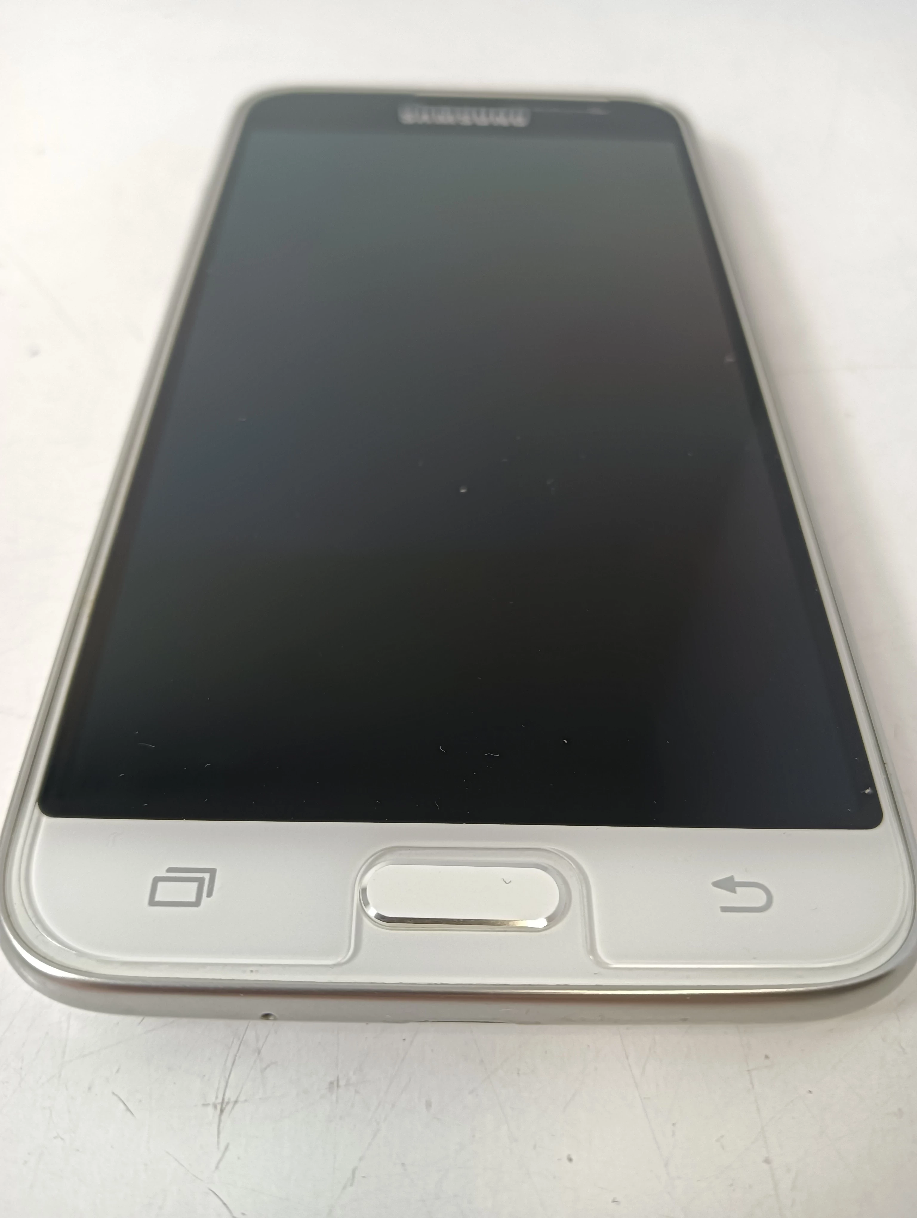 telefon-samsung-galaxy-j3-216-gb-ean-gtin-8806088876429