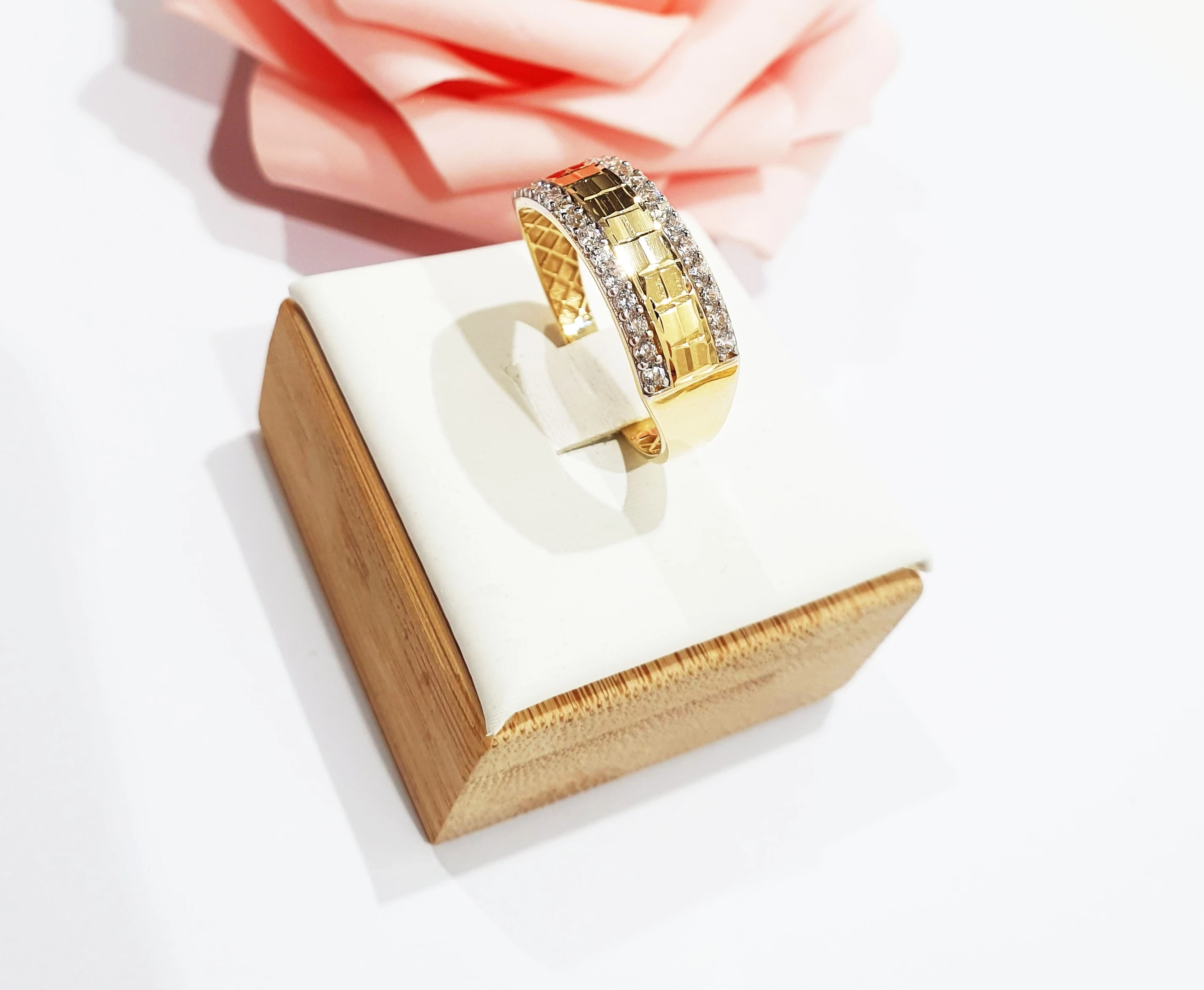 wyjatkowy-zloty-pierscionek-585ct-material-15835-2