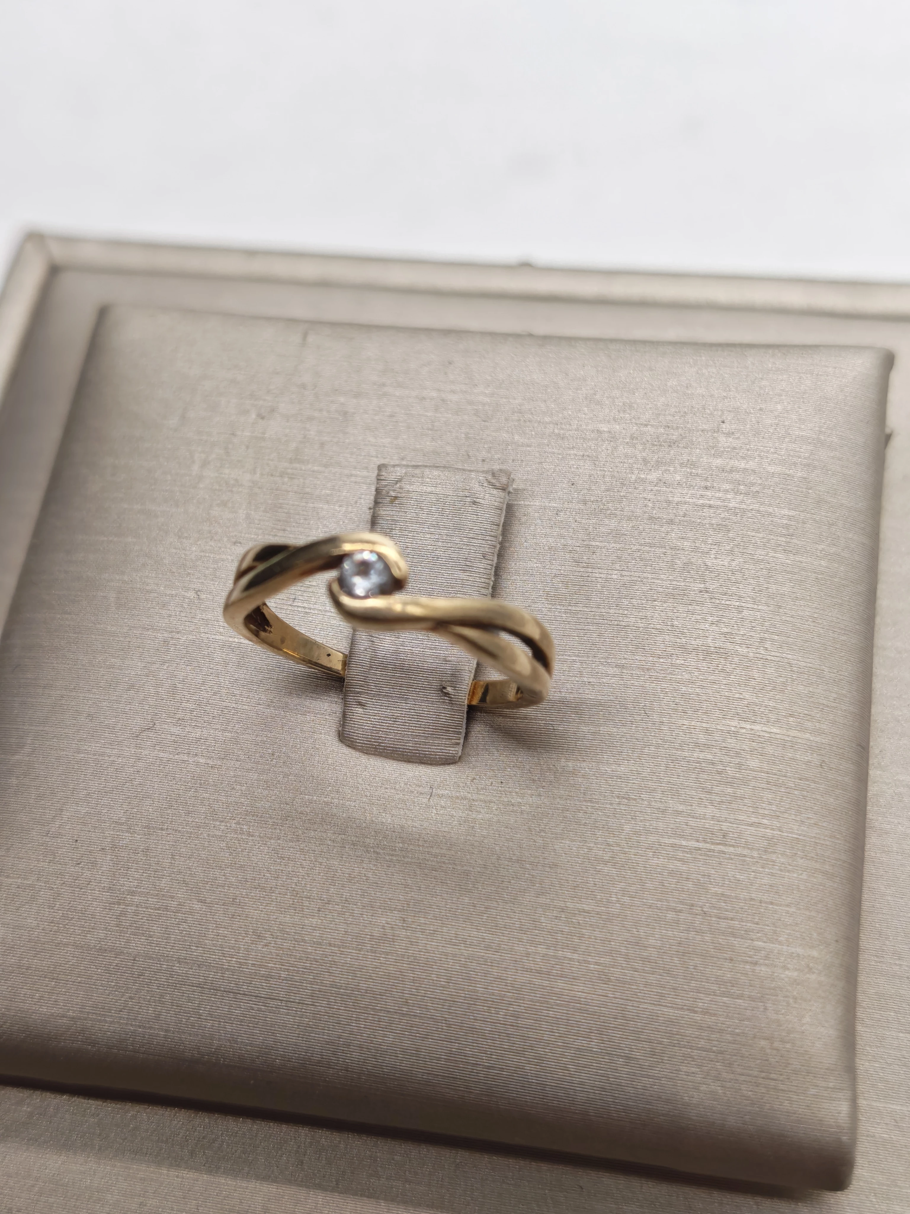 pierscionek-proba-333-waga-181g-rozmiar-12-ean-gtin-00000000