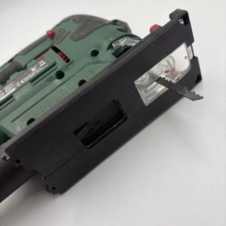 wyrzynarka-parkside-pstd-800-e4-mocowanie-brzeszczotu-205041-222245