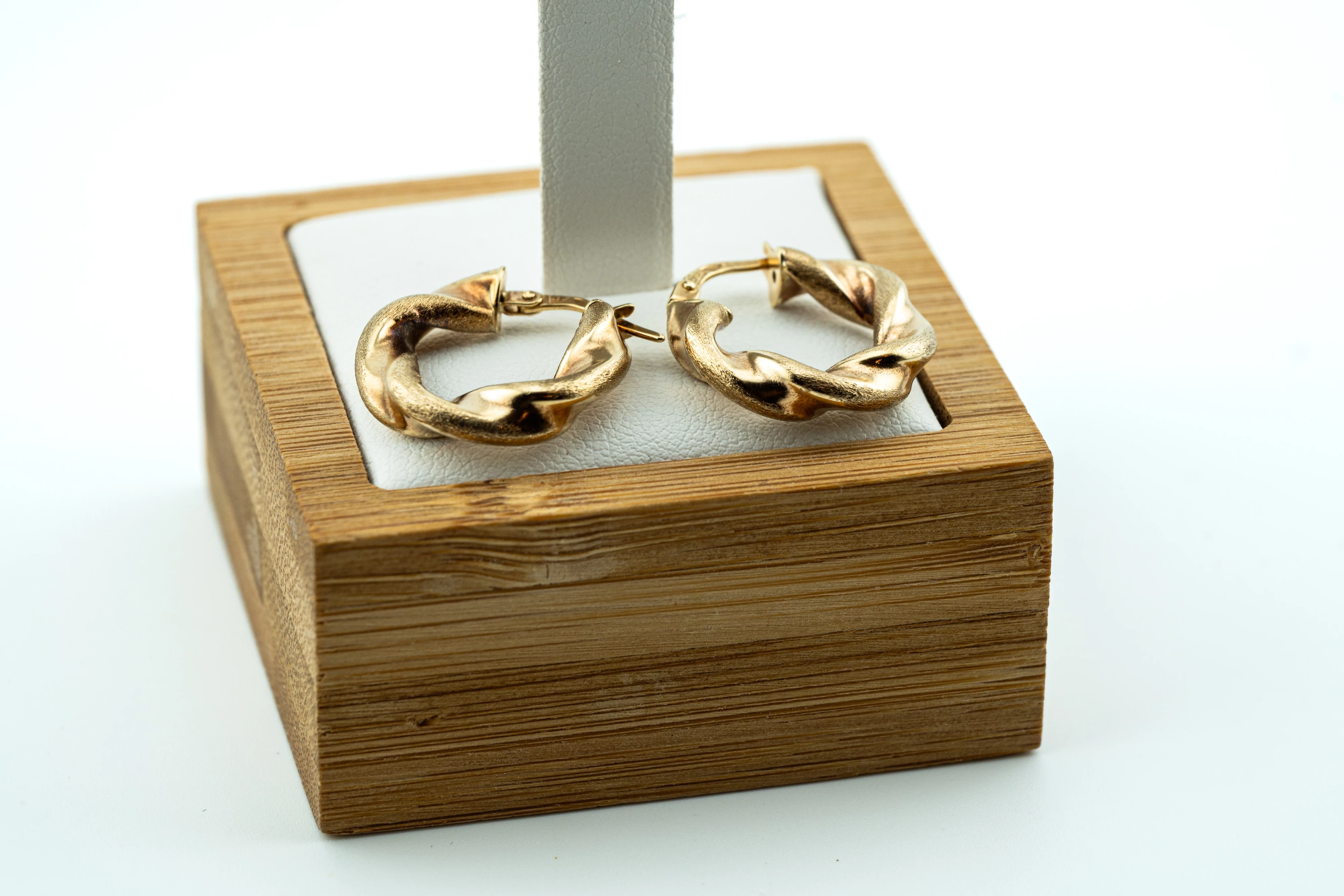 zb519-ciekawe-kolczyki-solidne-krecone-kola-z-zoltego-zlota-375-20mm-kamien-17088-524288