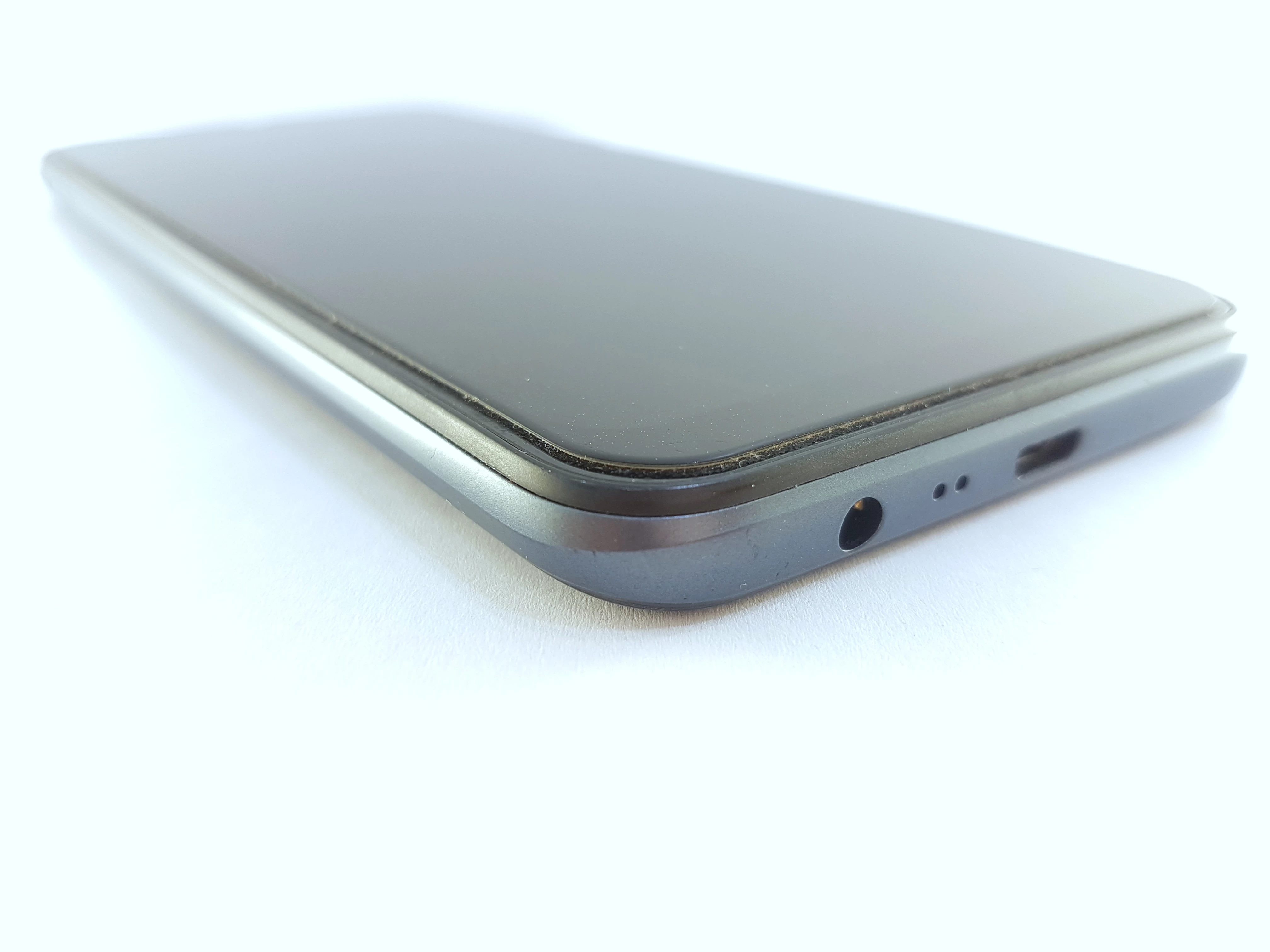 telefon-realme-c11-232gb-przekatna-ekranu-650