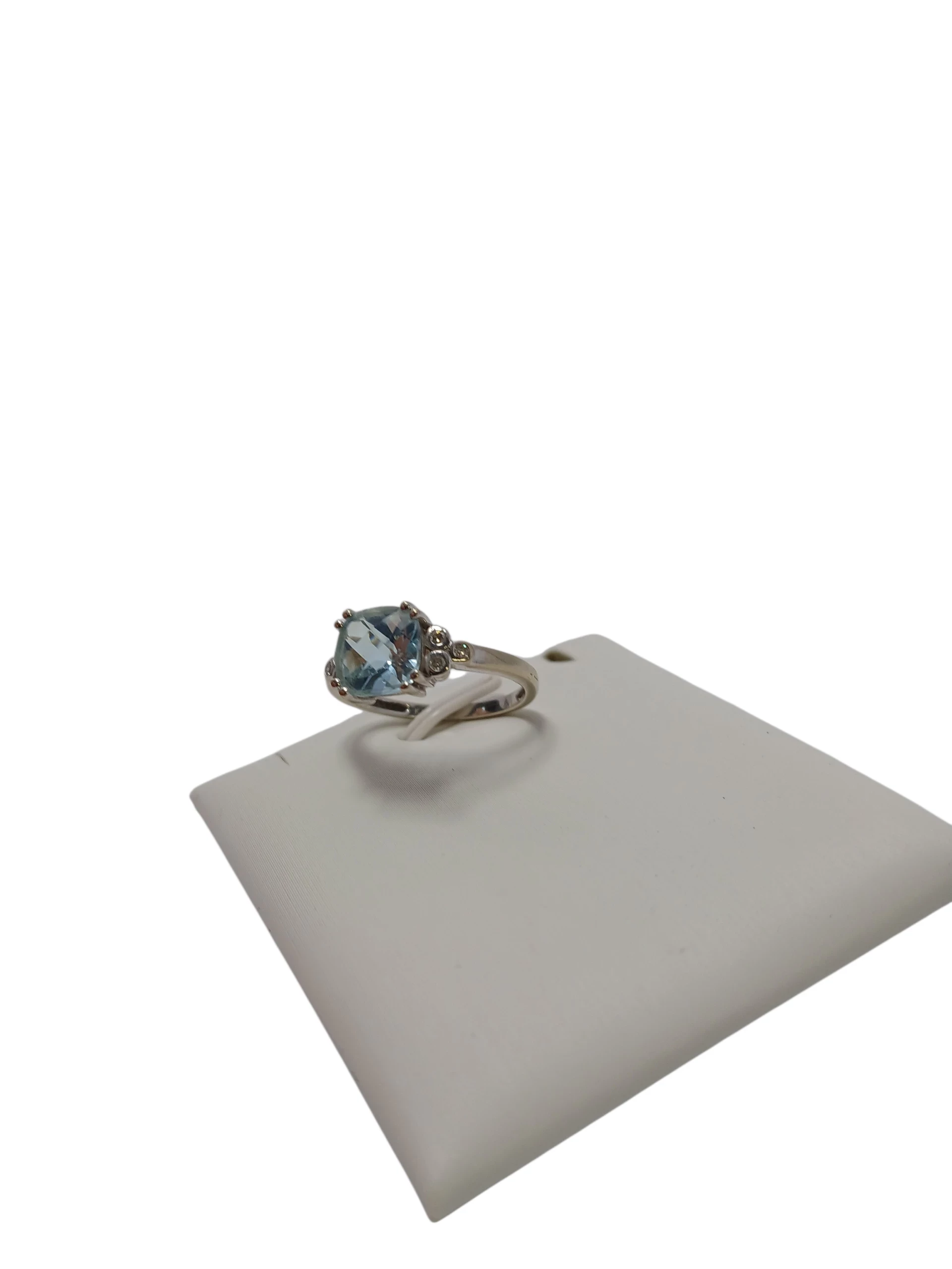 zloty-pierscionek-585-267g-r15-kamien-17088-8388608