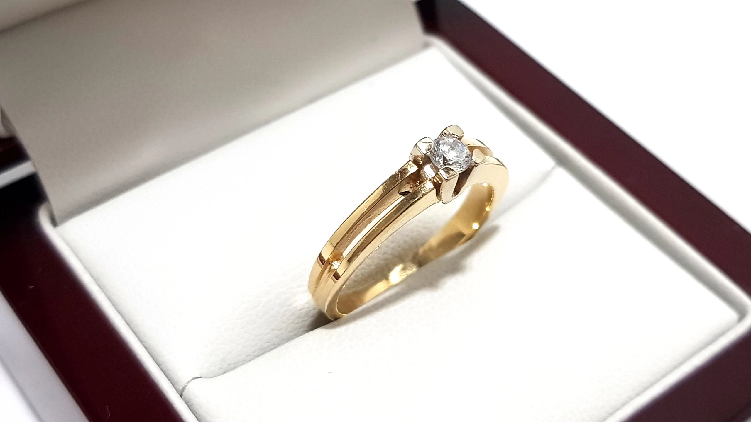 zloty-pierscionek-pr585-330g-r14-stan-11323-2