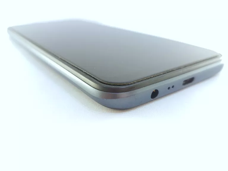 telefon-realme-c11-232gb-przekatna-ekranu-650