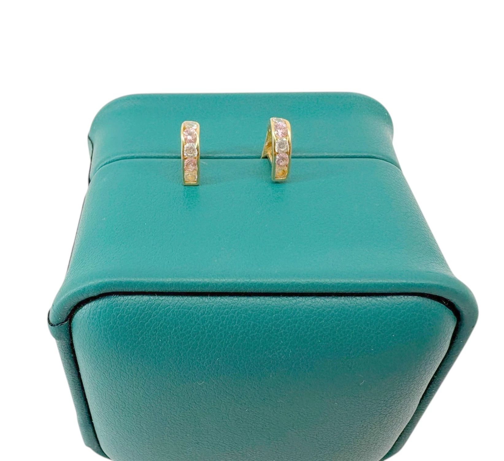 delikatne-zlote-kolczyki-072g-585-stan-11323-2