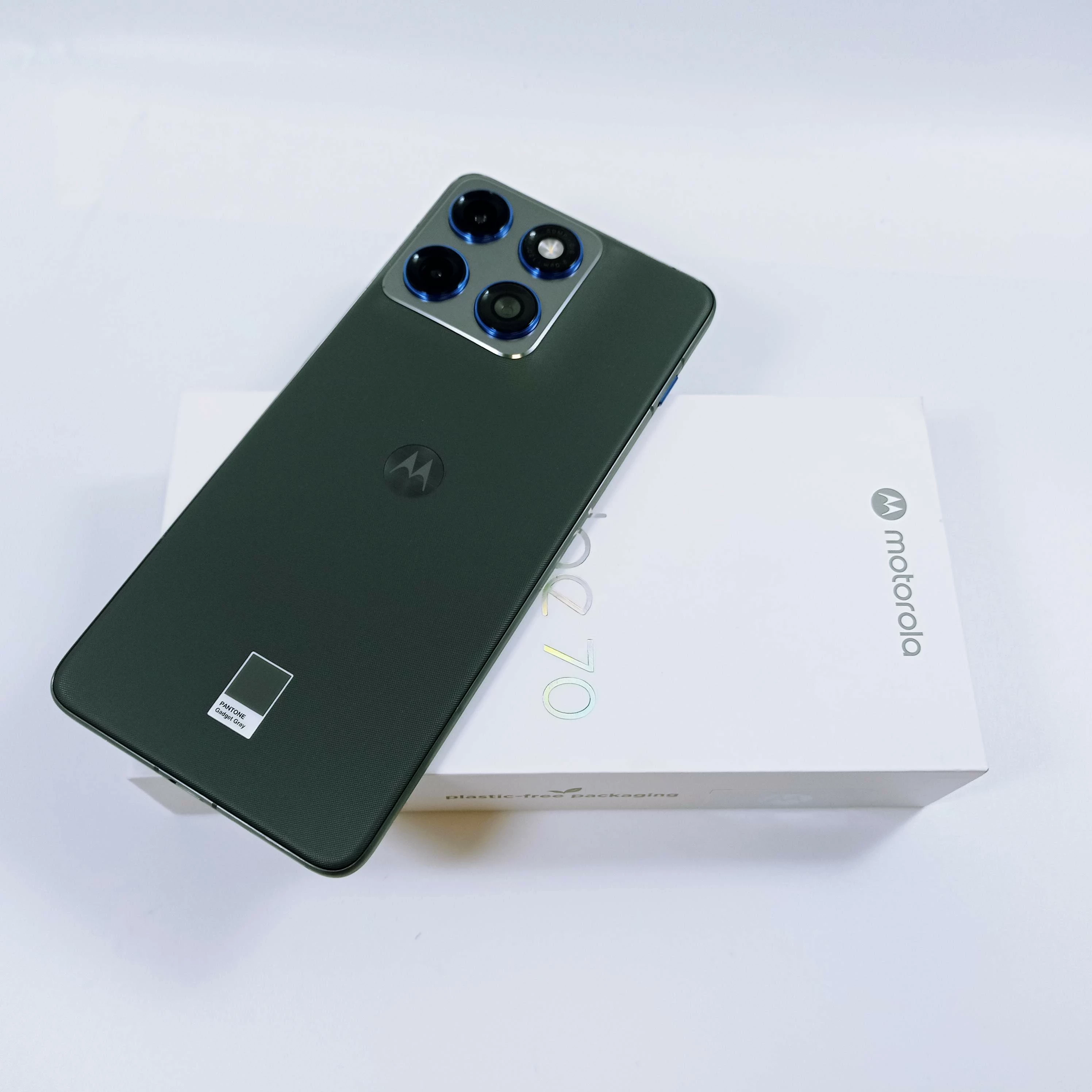 telefon-motorola-moto-edge-70-at-jak-nowy-ean-gtin-840493603377