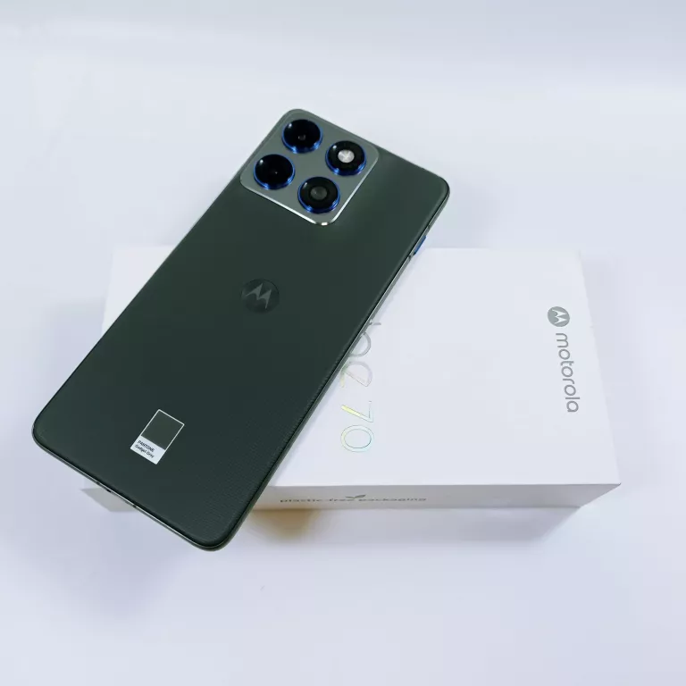 telefon-motorola-moto-edge-70-at-jak-nowy-ean-gtin-840493603377