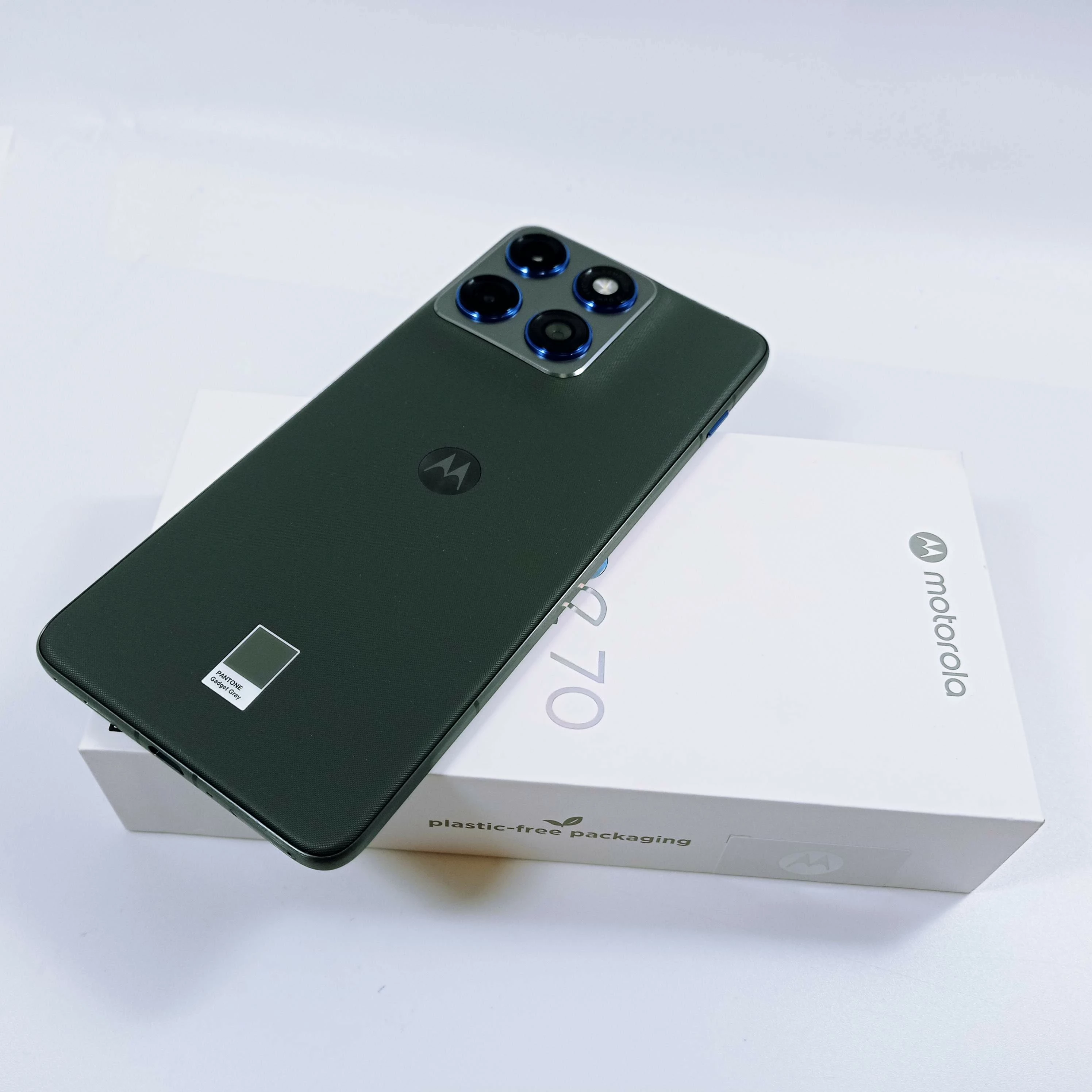 telefon-motorola-moto-edge-70-at-na-export-stan-11323-2