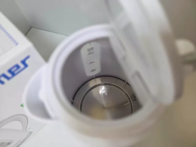 czajnik-zelmer-zck7616s-kolor-dominujacy-129357-2