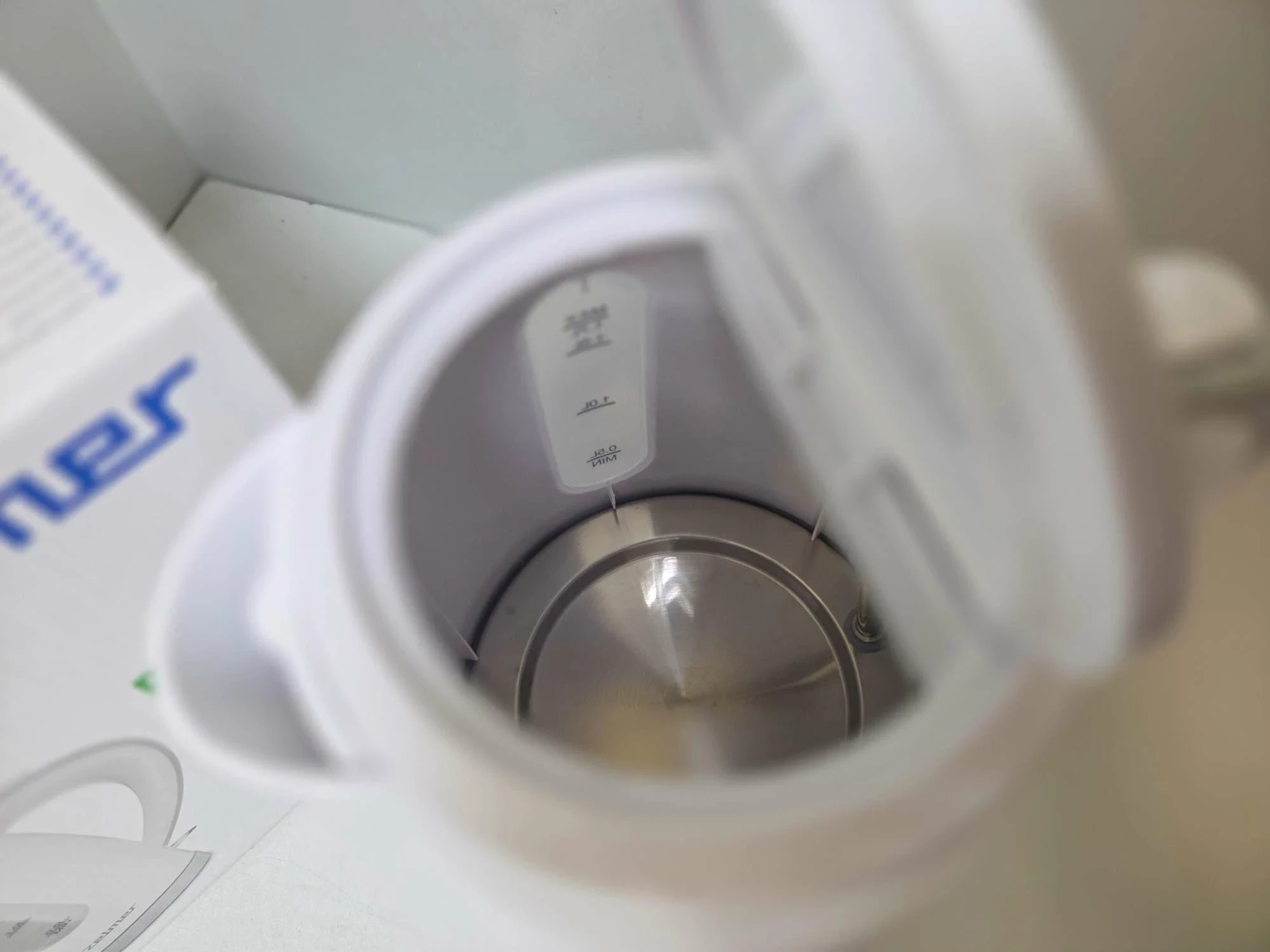 czajnik-zelmer-zck7616s-kolor-dominujacy-129357-2