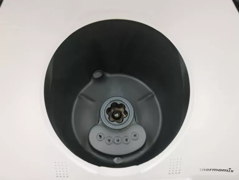 robot-kuchenny-thermomix-tm6-1500w-22l-duzy-zestaw-tryby-pracy-206766-2