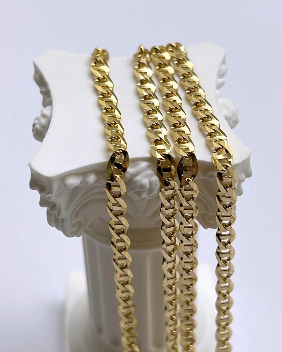 solidny-zloty-lancuszek-585-897-stan-11323-2