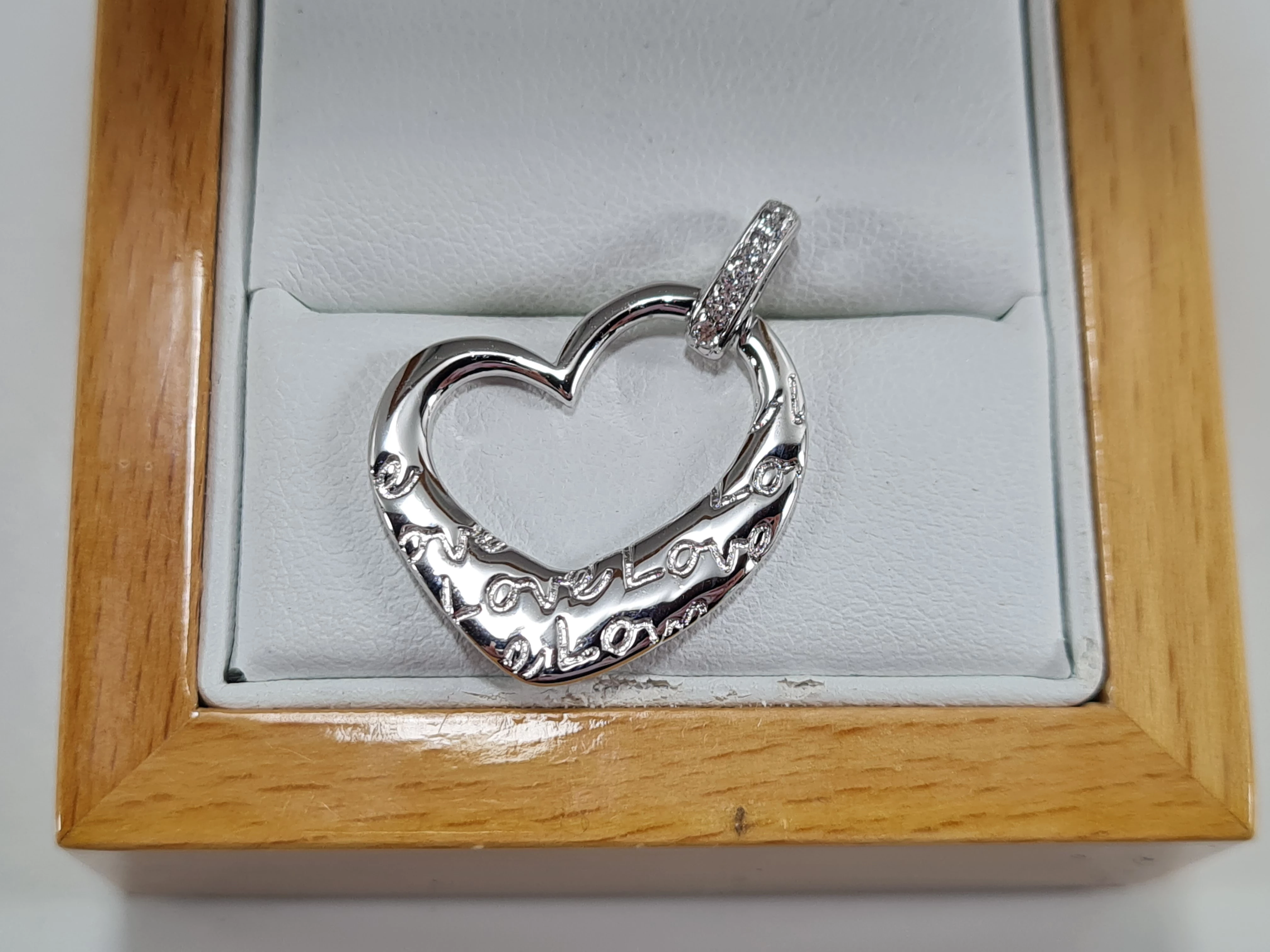 zawieszka-stal-serce-z-napisem-love-gooix-90202444-93100-stan-11323-2