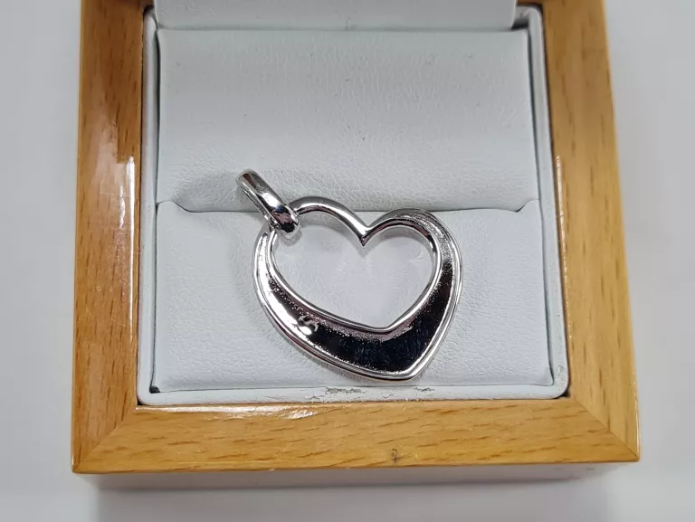 zawieszka-stal-serce-z-napisem-love-gooix-90202444-93100-rodzaj-2205-16