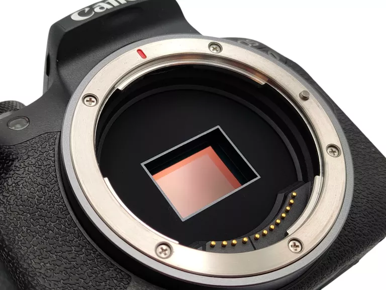 aparat-bezlusterkowy-canon-eos-r10-2x-obiektyw-statyw-plecak-typ-matrycy-14228-2