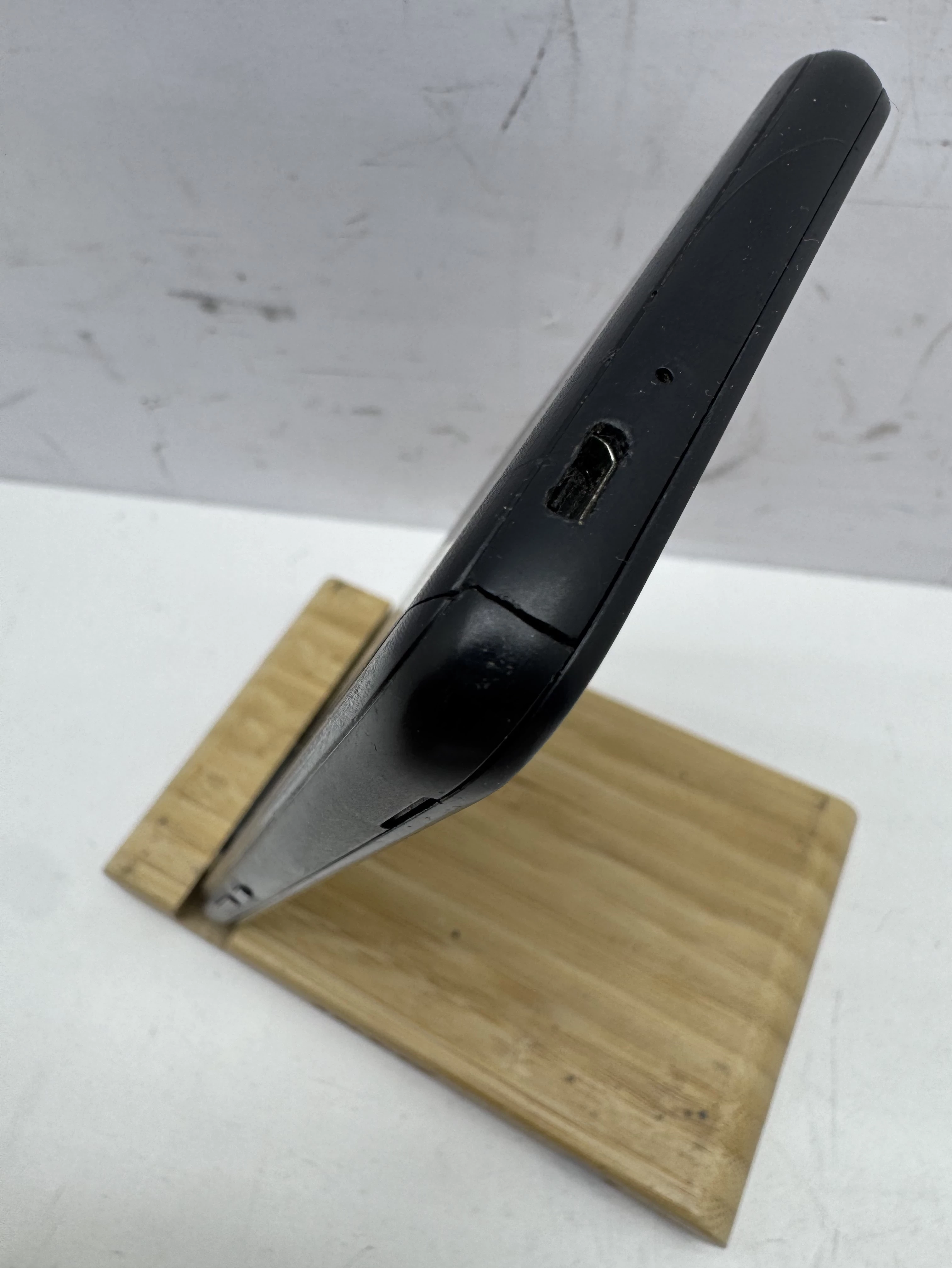 telefon-tcl-403-2gb32gb-przekatna-ekranu-600