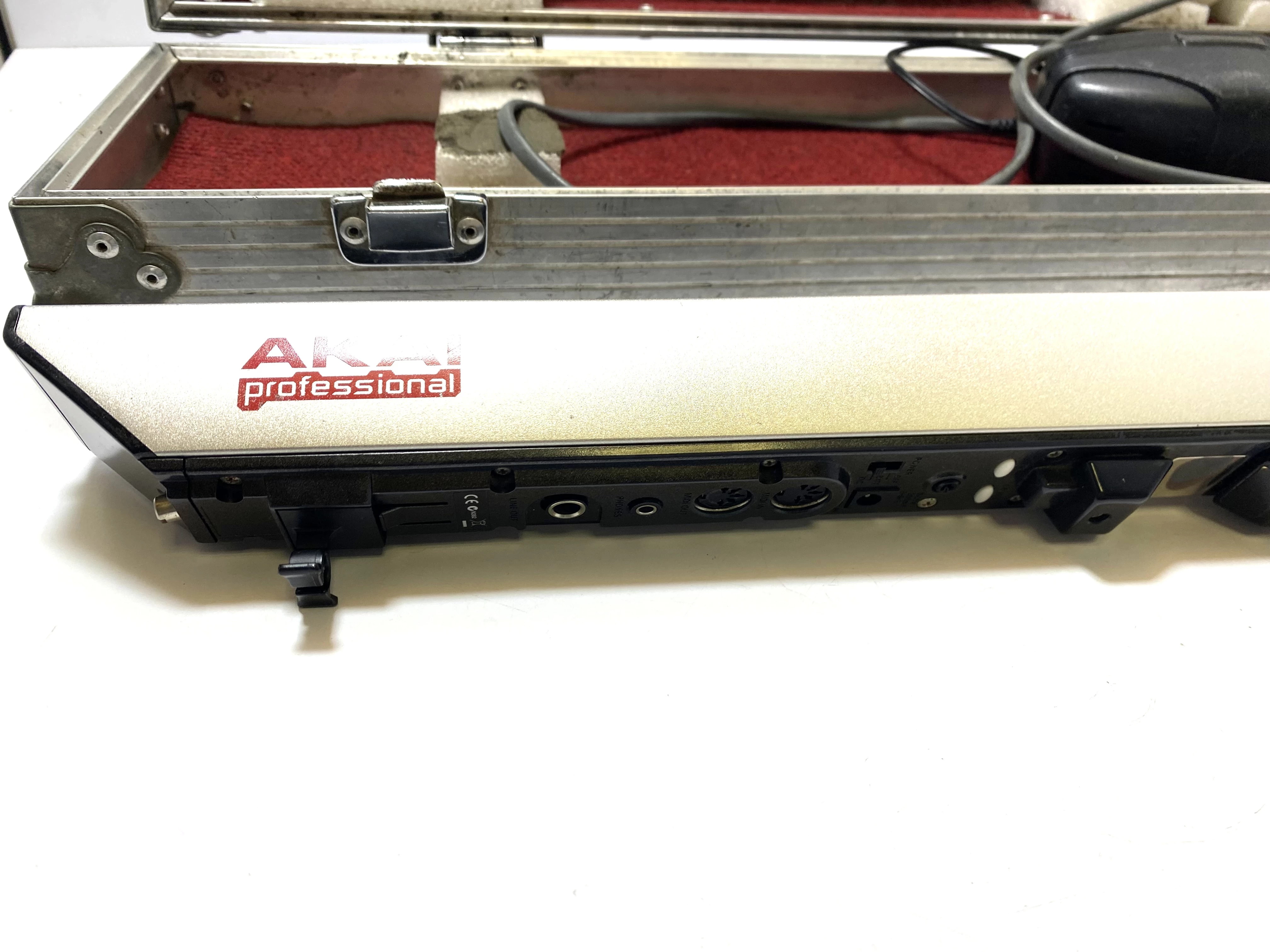 akai-ewi-4000s-saksofon-elektroniczny-z-modulem-brzmieniowym-ean-gtin-4540622002366