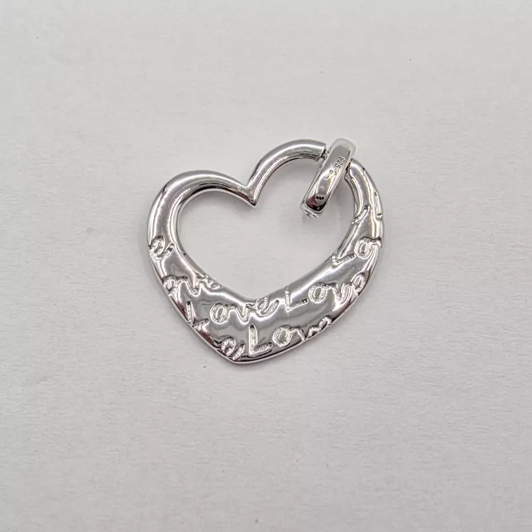 zawieszka-stal-serce-z-napisem-love-gooix-90202444-93100-3-maja-48-poznan-ska-x