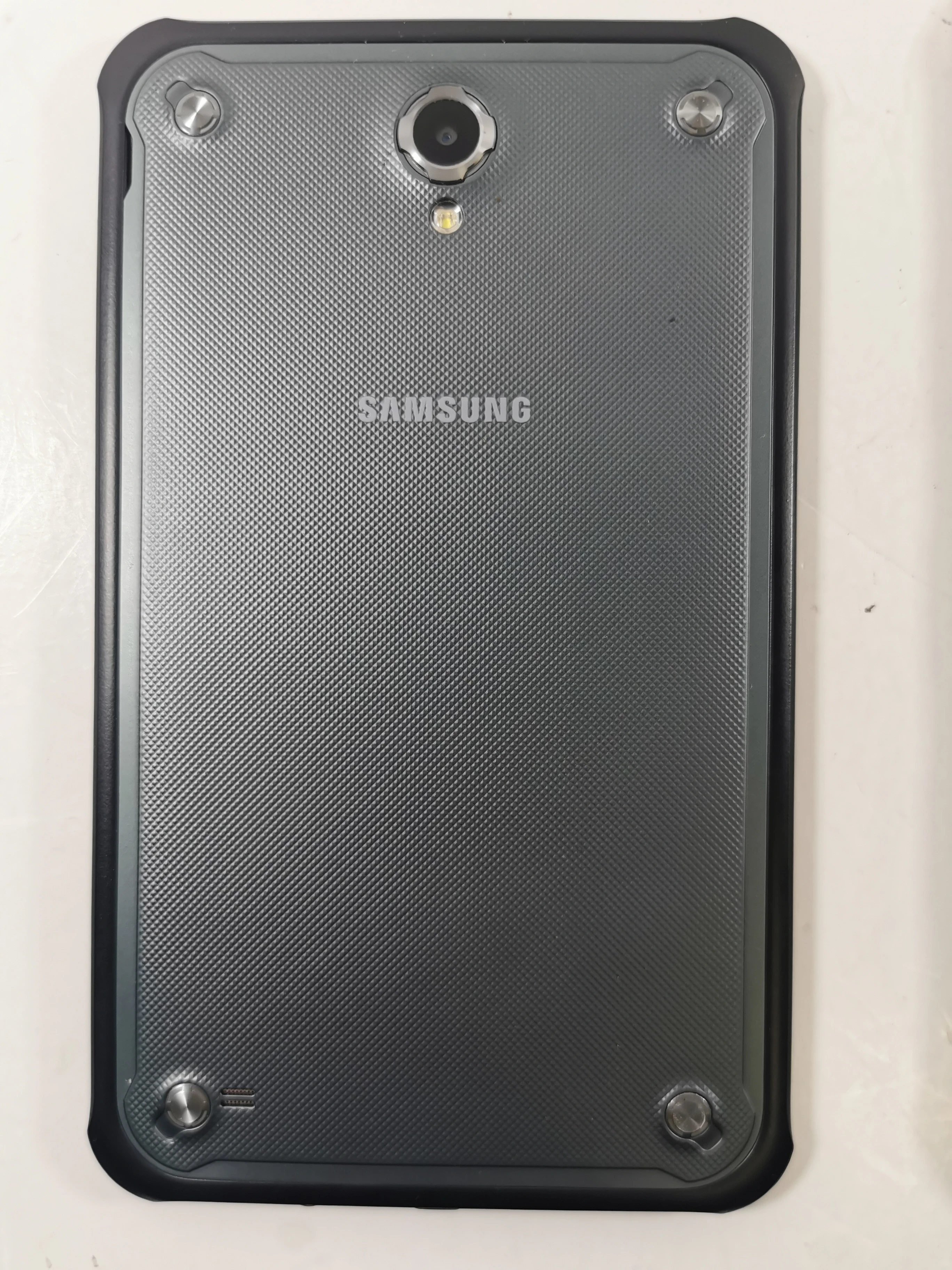 tablet-samsung-galaxy-tab-active-kod-producenta-sm-t365