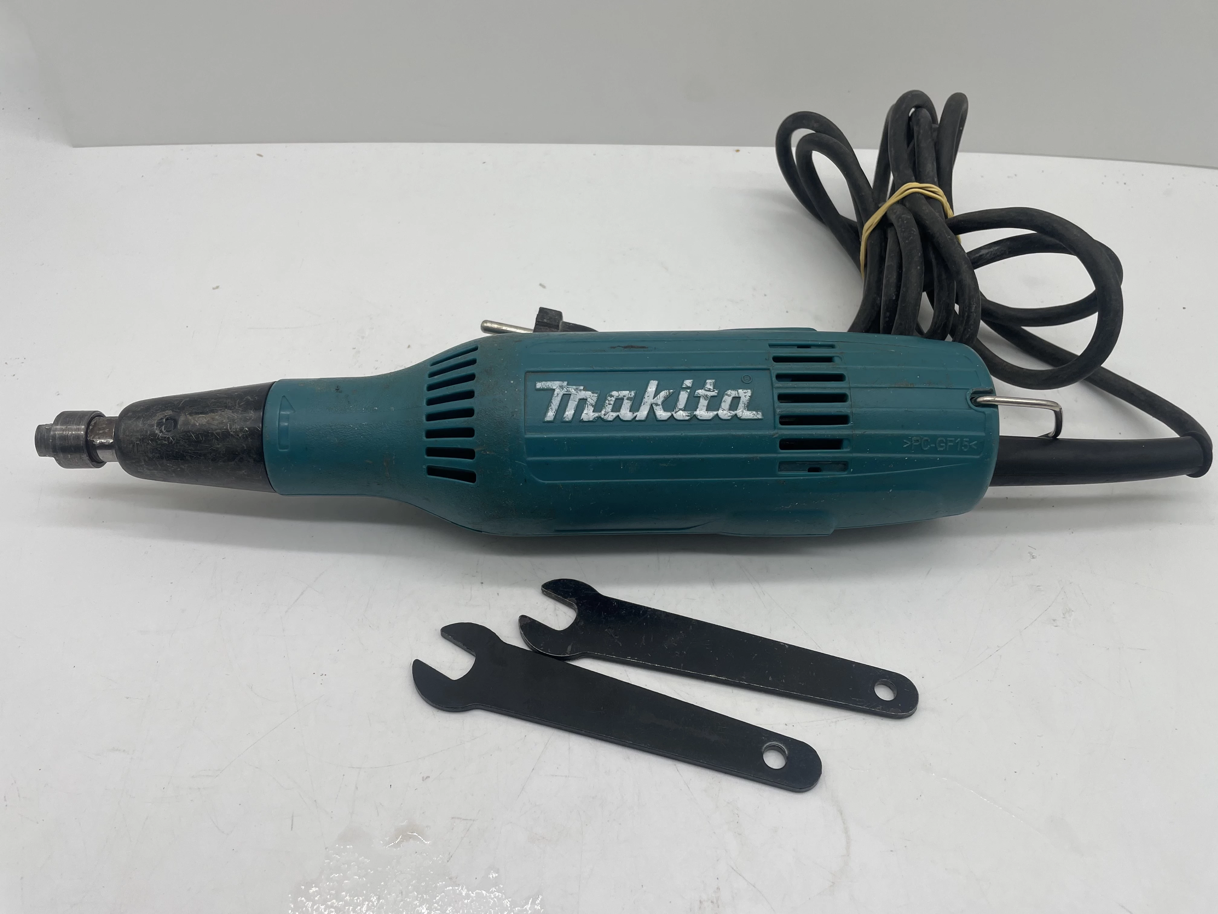 szlifierka-wielofunkcyjna-sieciowe-makita-gd0603-240-w-230-v-zabikowska-47-lubon-sc