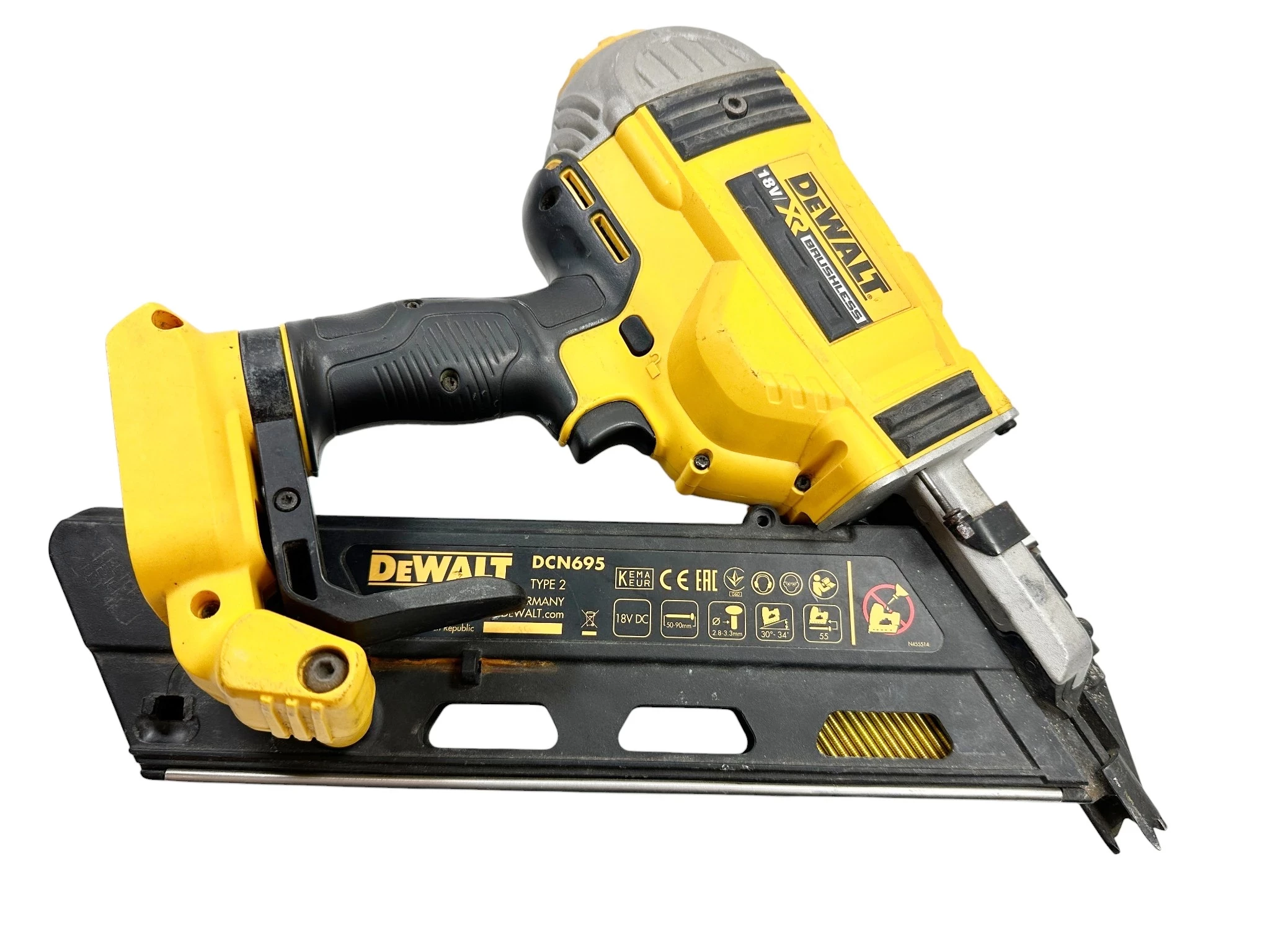 gwozdziarka-do-wykonczen-dewalt-dcn695p2-18v-50-90mm-informacje-dodatkowe-205930-2