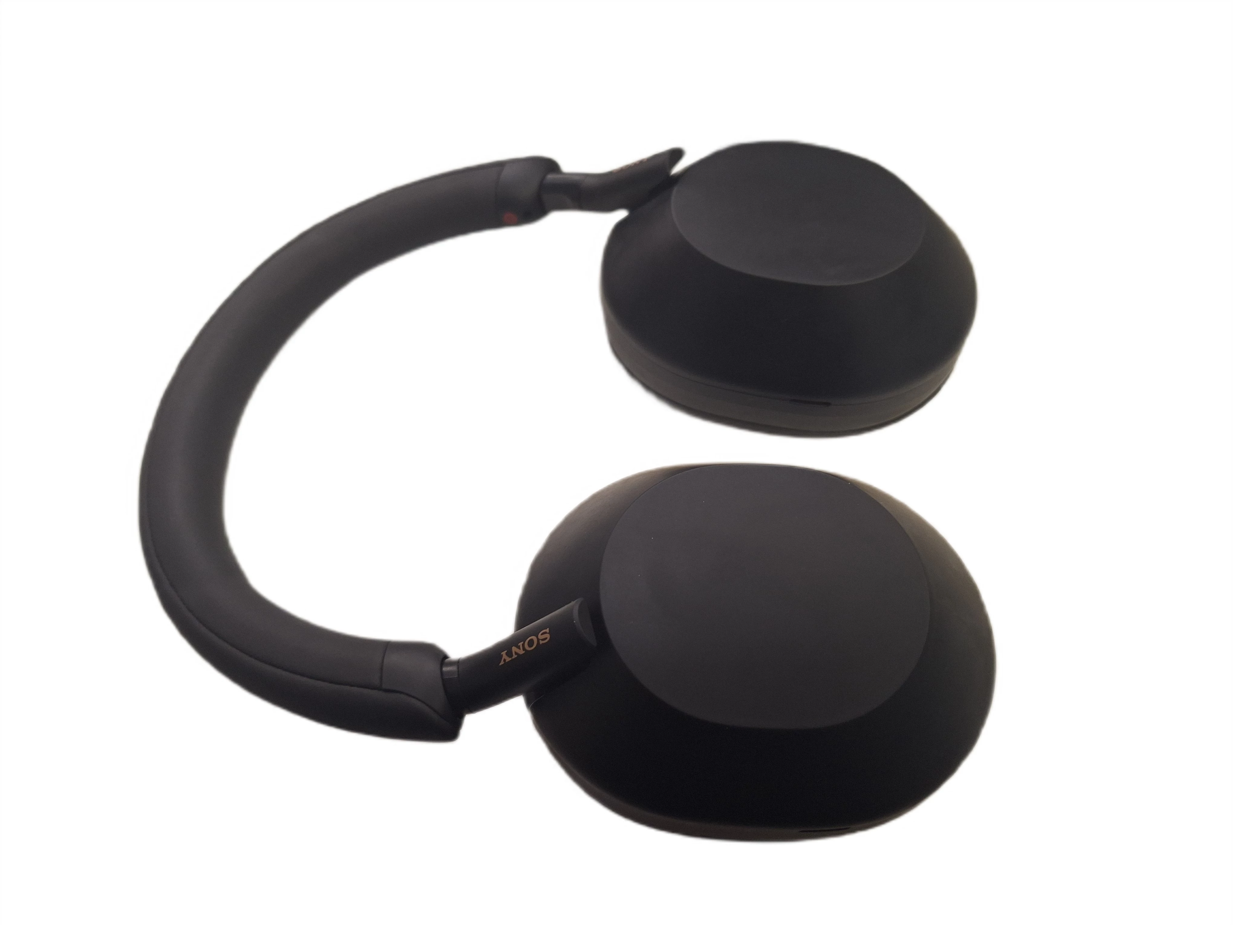 sluchawki-bezprzewodowe-wokoluszne-sony-wh-1000xm5-stan-11323-2