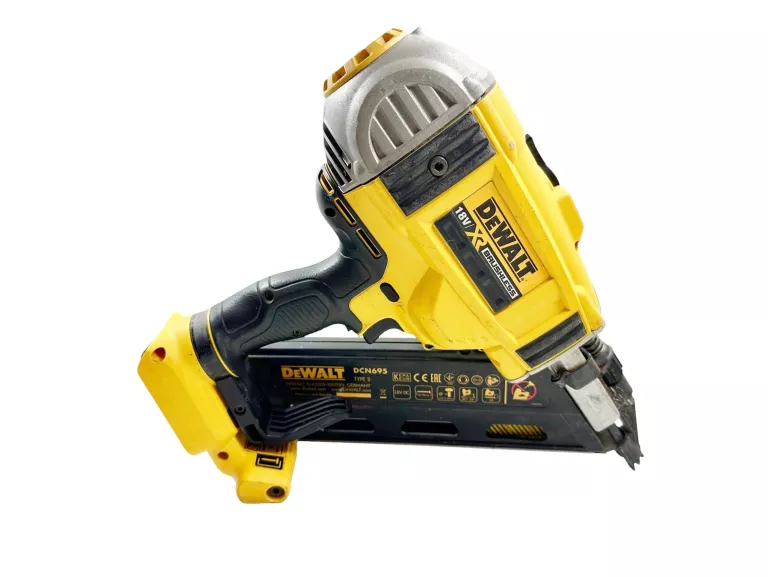 gwozdziarka-do-wykonczen-dewalt-dcn695p2-18v-50-90mm-marka-248811-950256