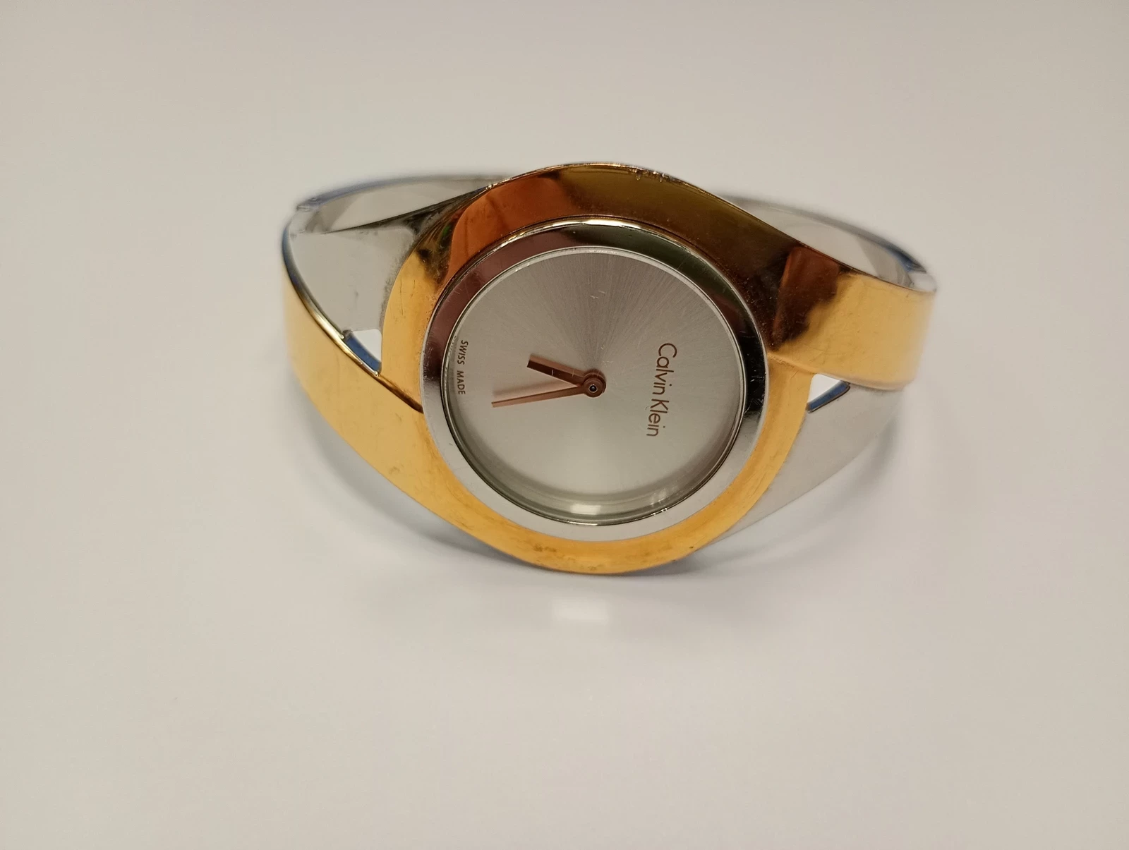 zegarek-damski-calvin-klein-k8e-2m1-hubska-82-wroclaw