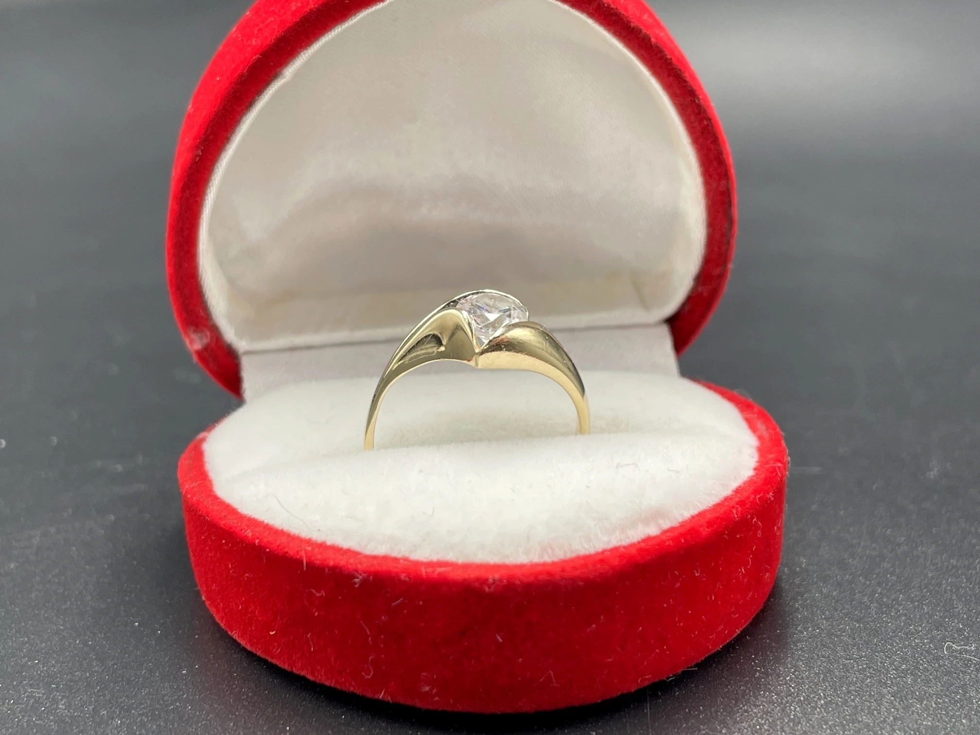 zloty-pierscionek-proby-585-z-cyrkonia-ean-gtin-4048039533522