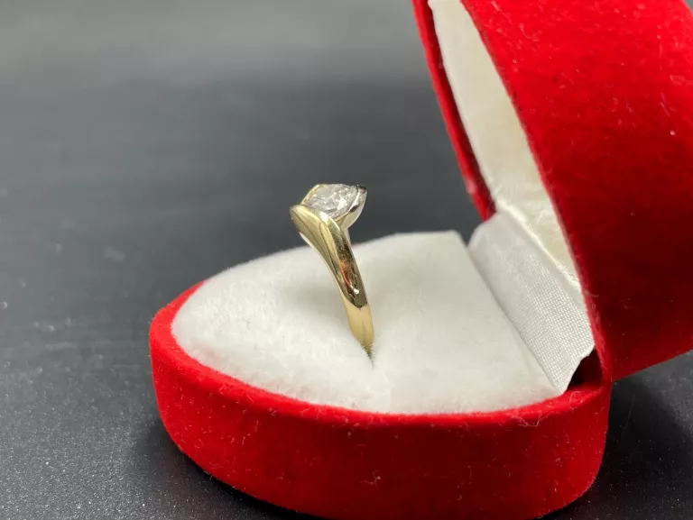 zloty-pierscionek-proby-585-z-cyrkonia-stan-11323-2