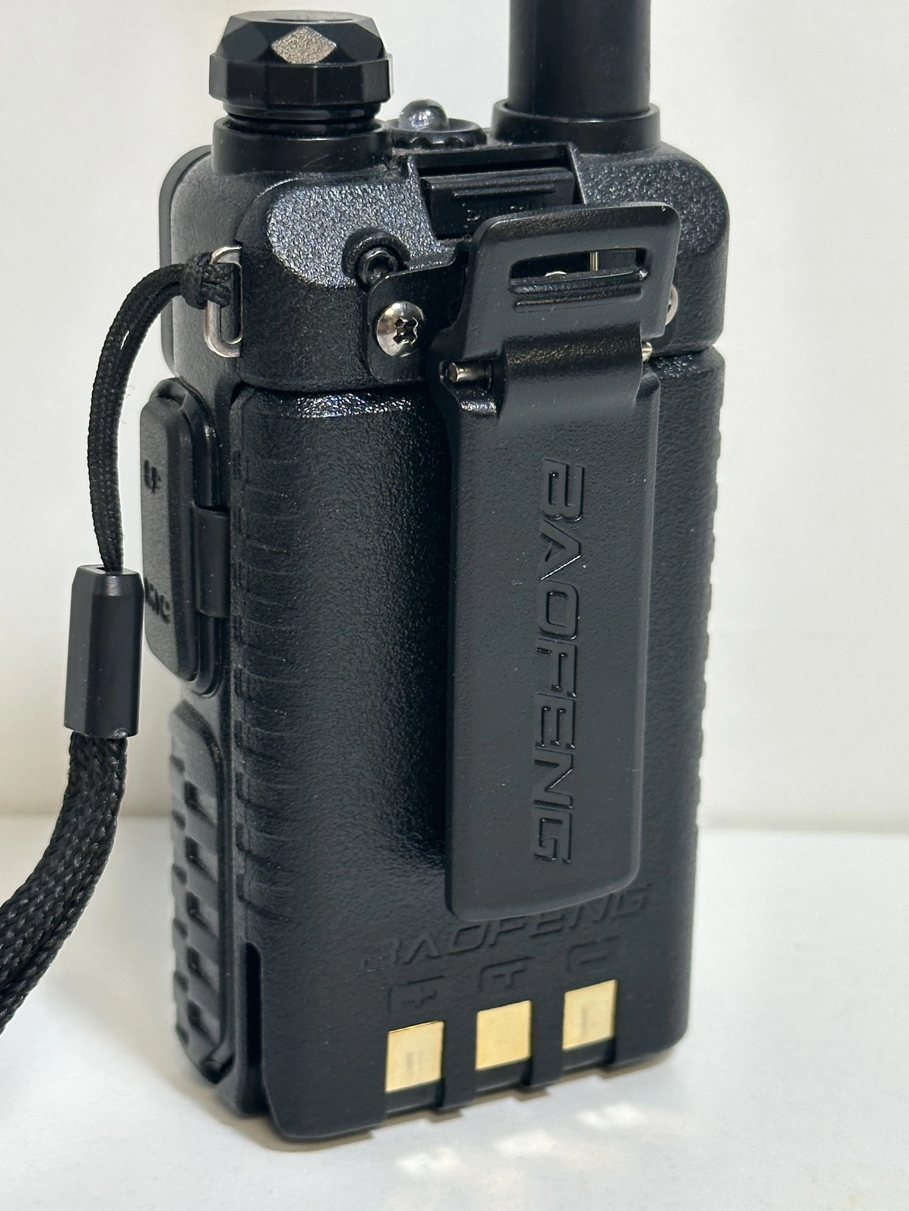 radiotelefon-baofeng-uv-5r-5w-eu-krotkofalowka-radio-fm-gw-kod-producenta-uv-5r-htq-5w